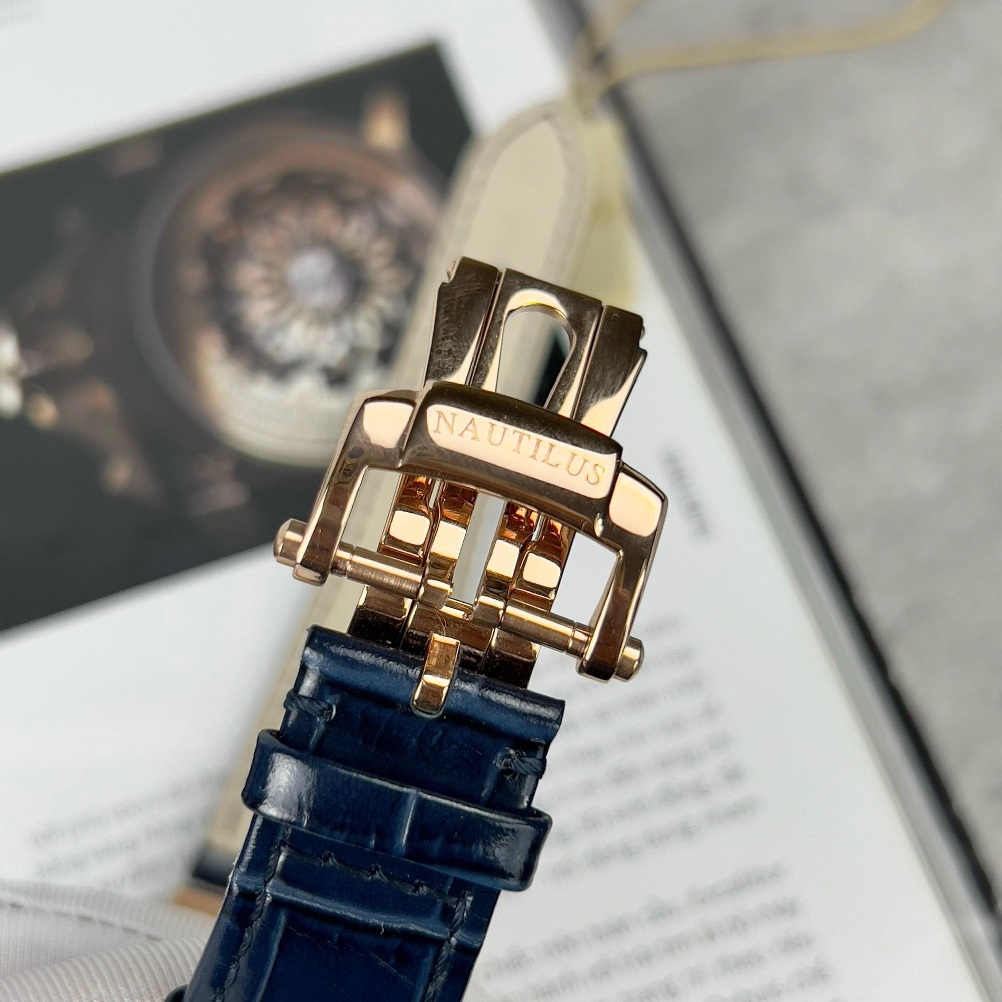 PATEK PHILIPPE NAUTILUS 40 MM - Đồng Hồ Patek Philippe - Nam - DHNTT1370