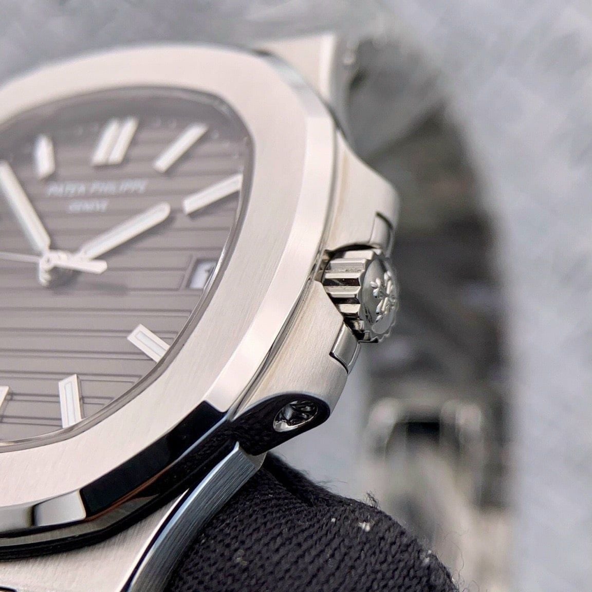 PATEK PHILIPPE NAUTILUS 40 MM - Đồng Hồ Patek Philippe - Nam - DHNTT1371