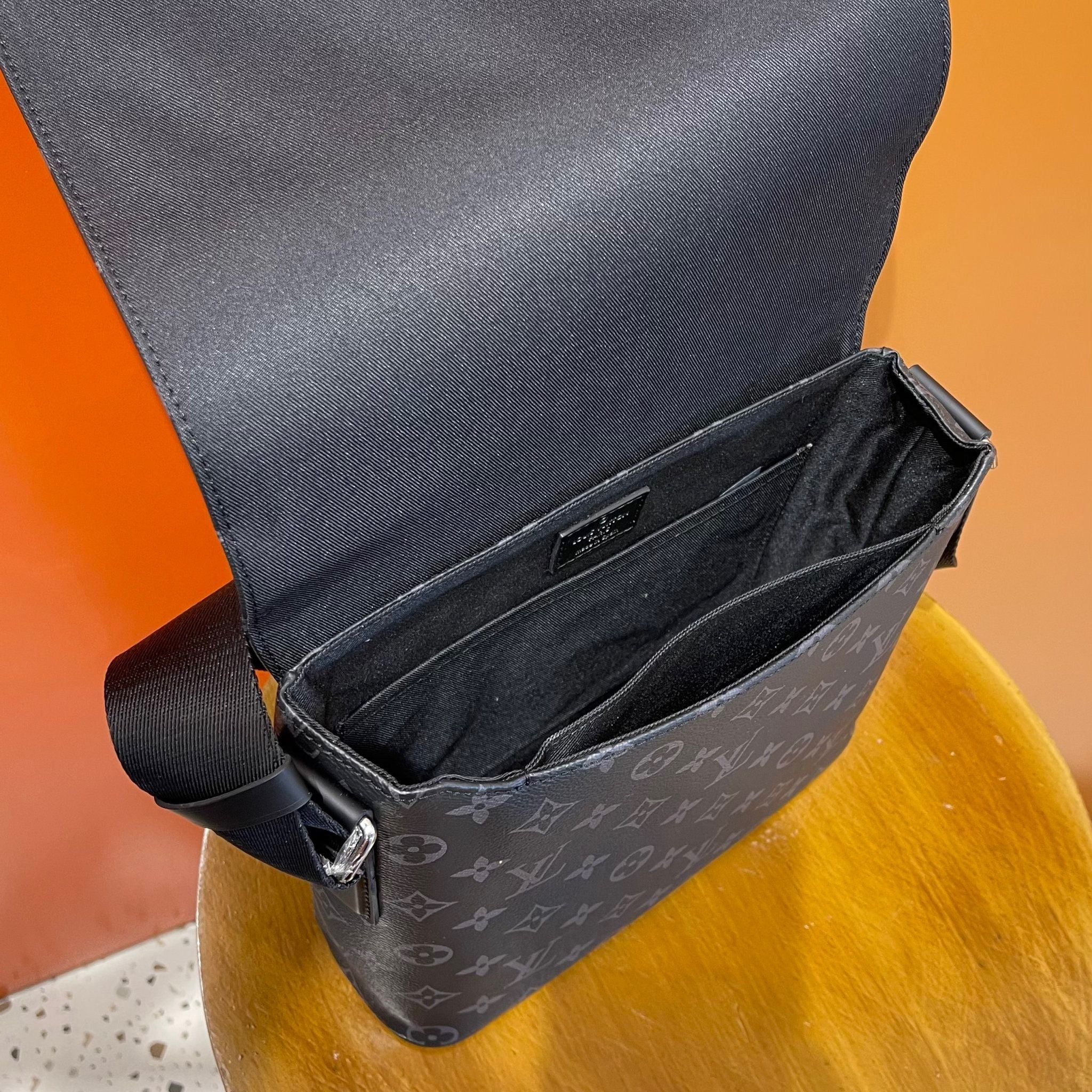 Túi Xách - Túi Đeo Chéo Louis Vuitton - Nam - TXTT168