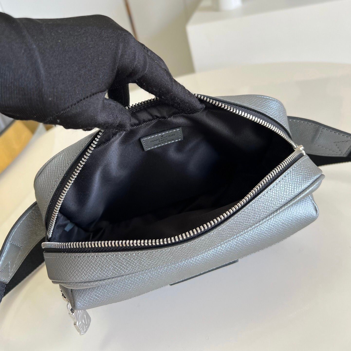 Túi Xách - Túi Đeo Chéo Louis Vuitton - Nam - TXTT187
