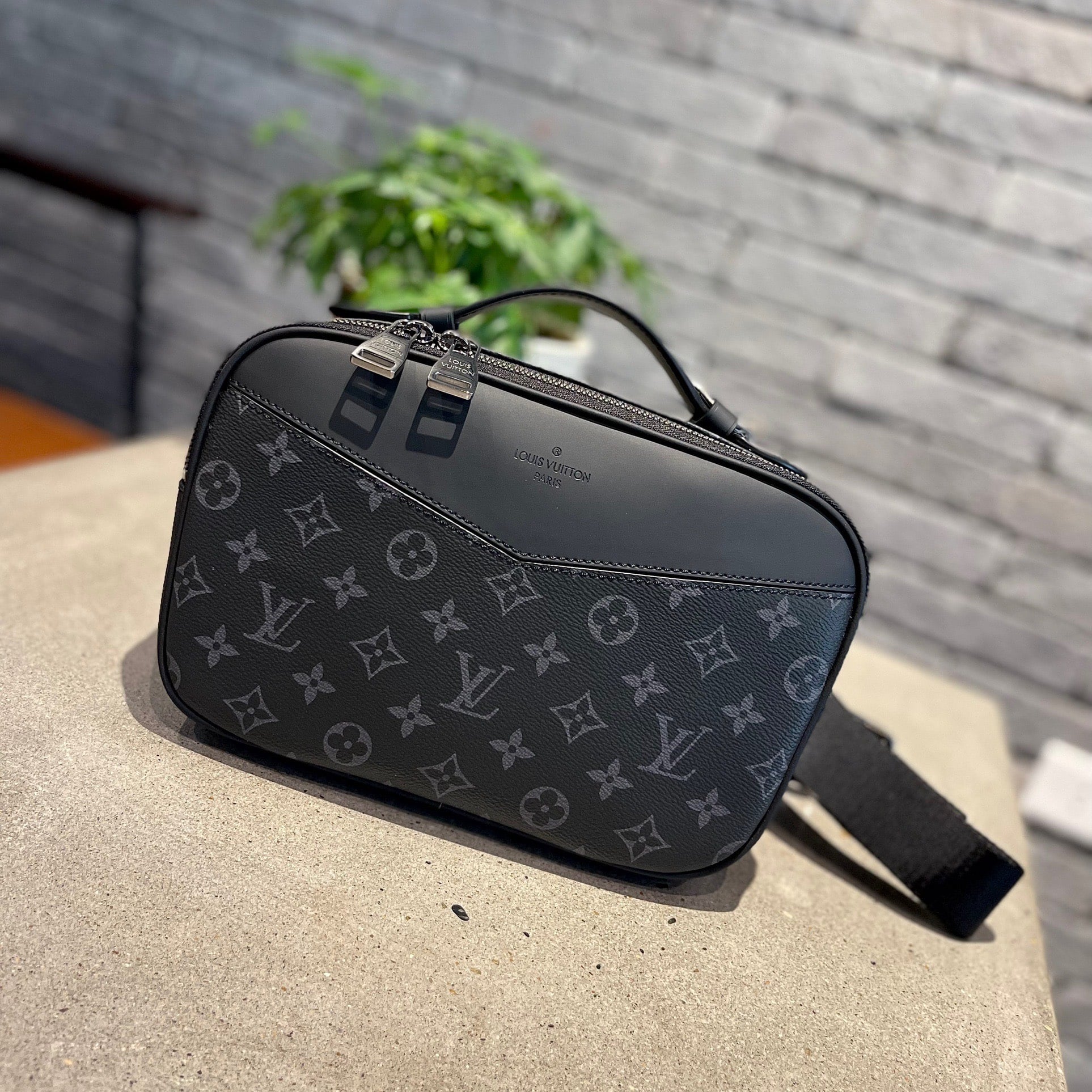 Túi Xách - Túi Đeo Chéo Louis Vuitton - Nam - TXTT189