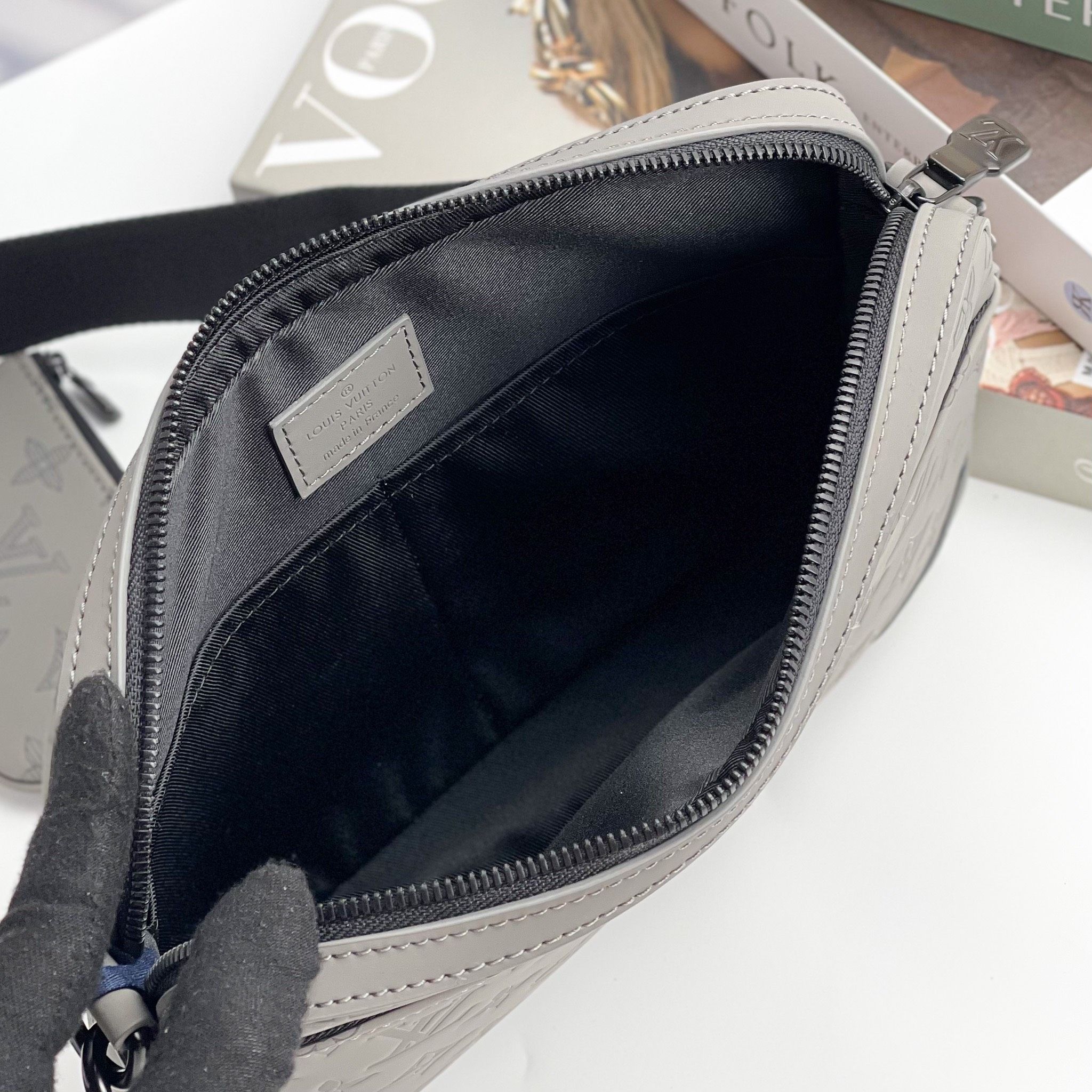 Túi Xách - Túi Đeo Chéo Louis Vuitton - Nam - TXTT186