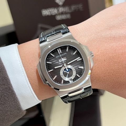 PATEK PHILIPPE NAUTILUS 40 MM - Đồng Hồ Patek Philippe - Nam - DHNTT557