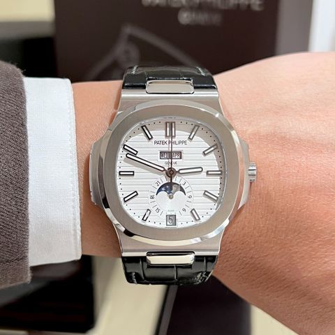 PATEK PHILIPPE NAUTILUS 40 MM - Đồng Hồ Patek Philippe - Nam - DHNTT556