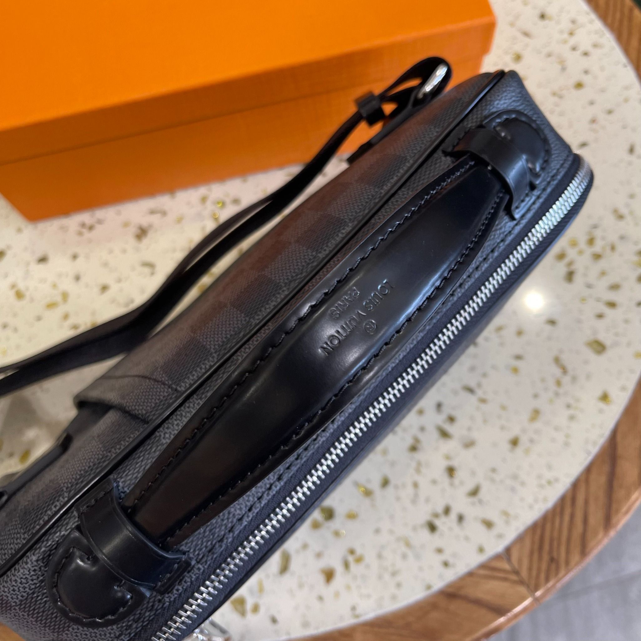 Túi Xách - Túi Đeo Chéo Louis Vuitton - Nam - TXTT210