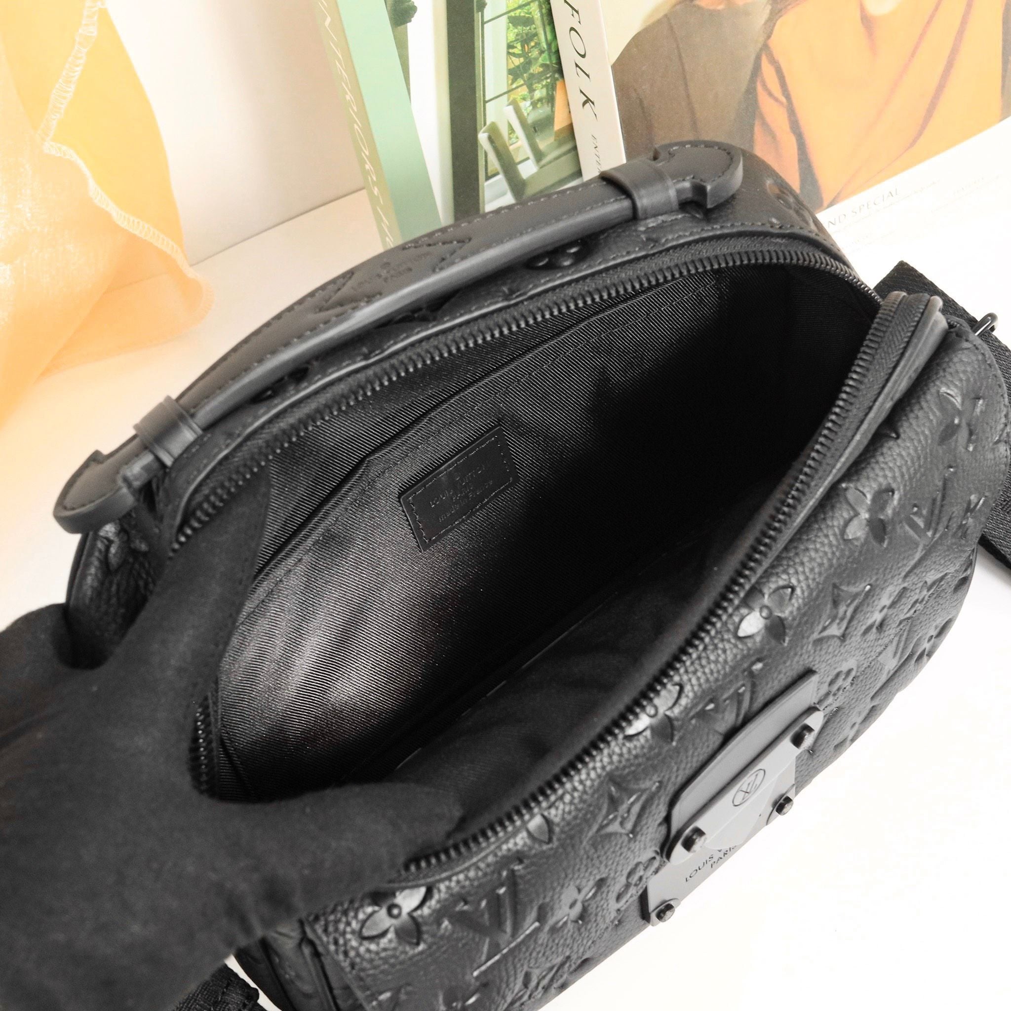 Túi Xách - Túi Đeo Chéo Louis Vuitton - Nam - TXTT235