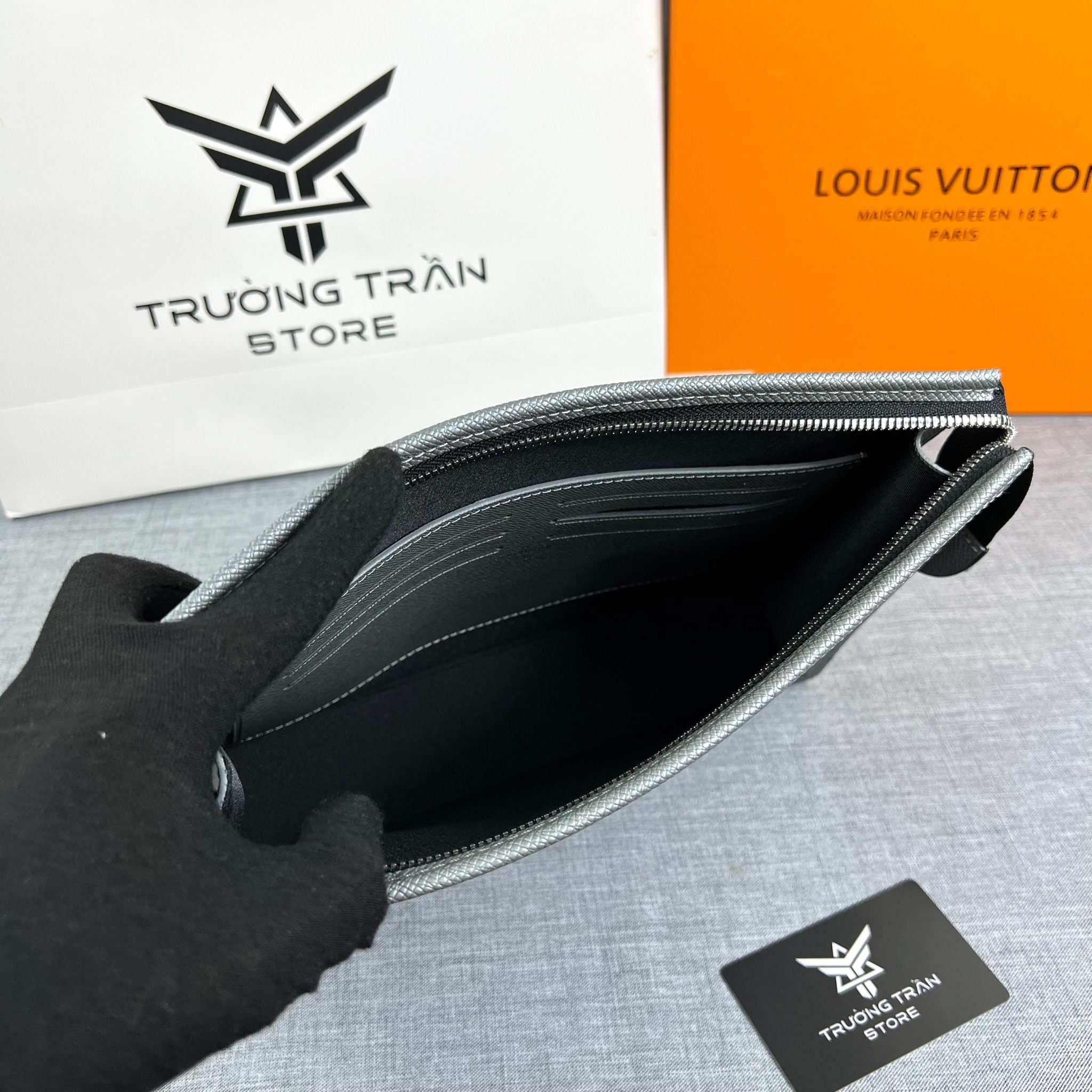 Clutch - Ví Cầm Tay Louis Vuitton - Nam - CLTT266