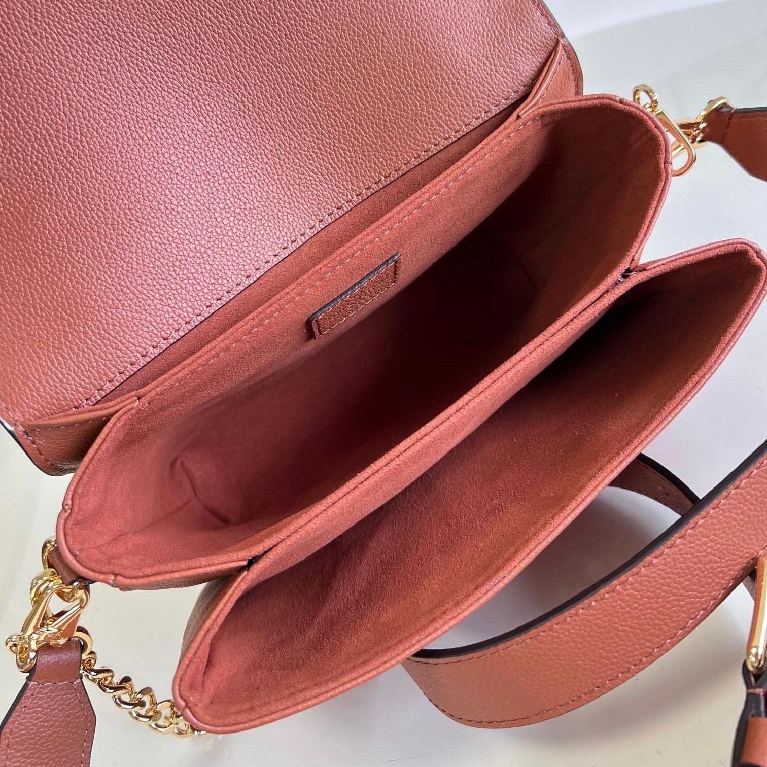 Túi Nữ Louis Vuitton - TNTT145
