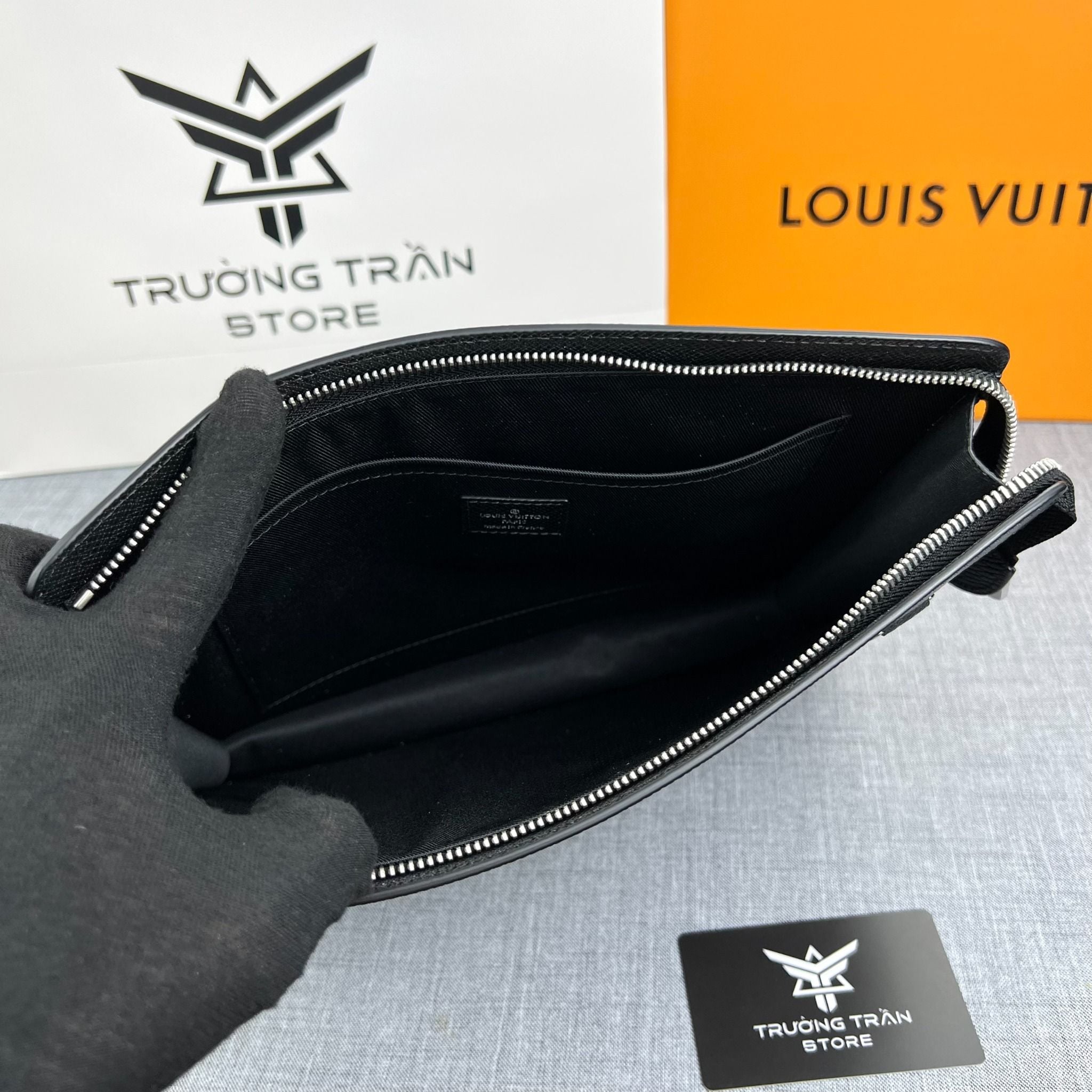 Clutch - Ví Cầm Tay Louis Vuitton - Nam - CLTT323