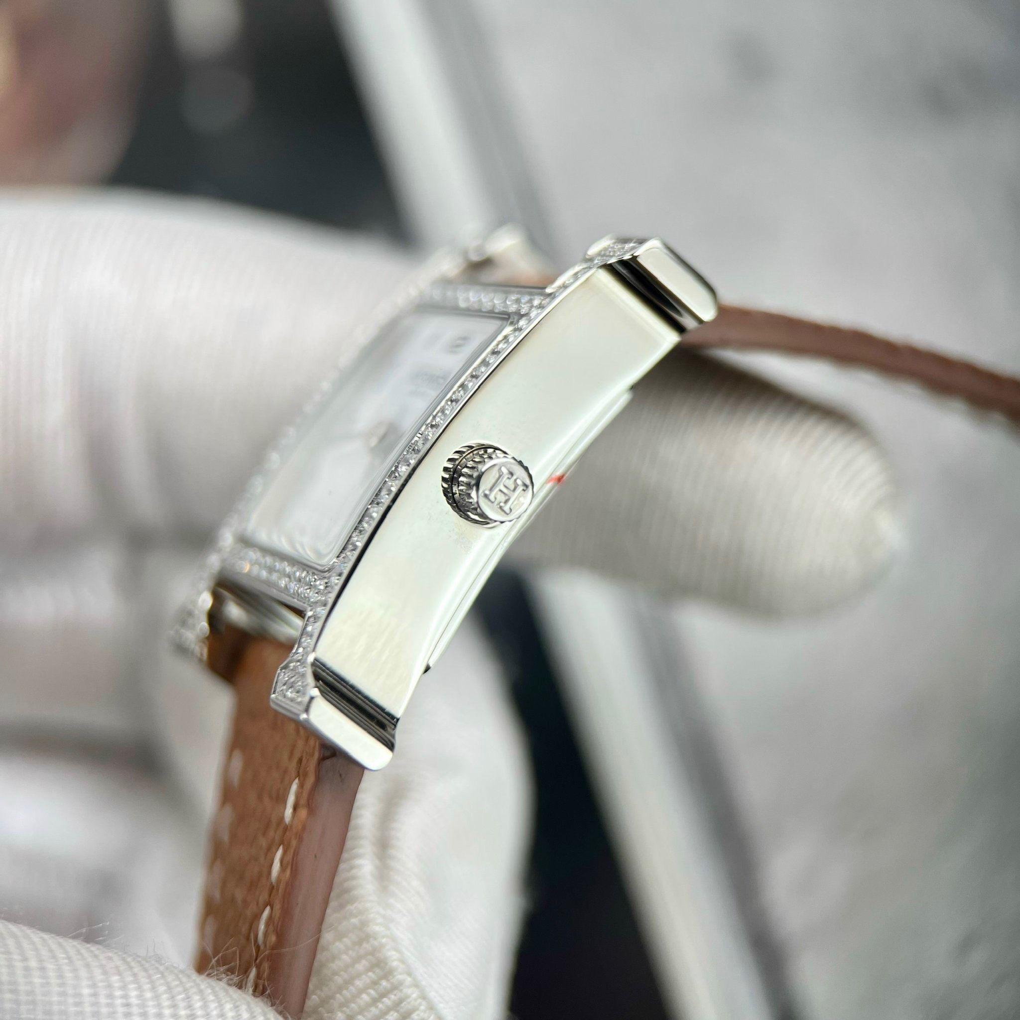 HERMES HEURE H 26 MM - Đồng Hồ Hermes - Nữ - DHTT527