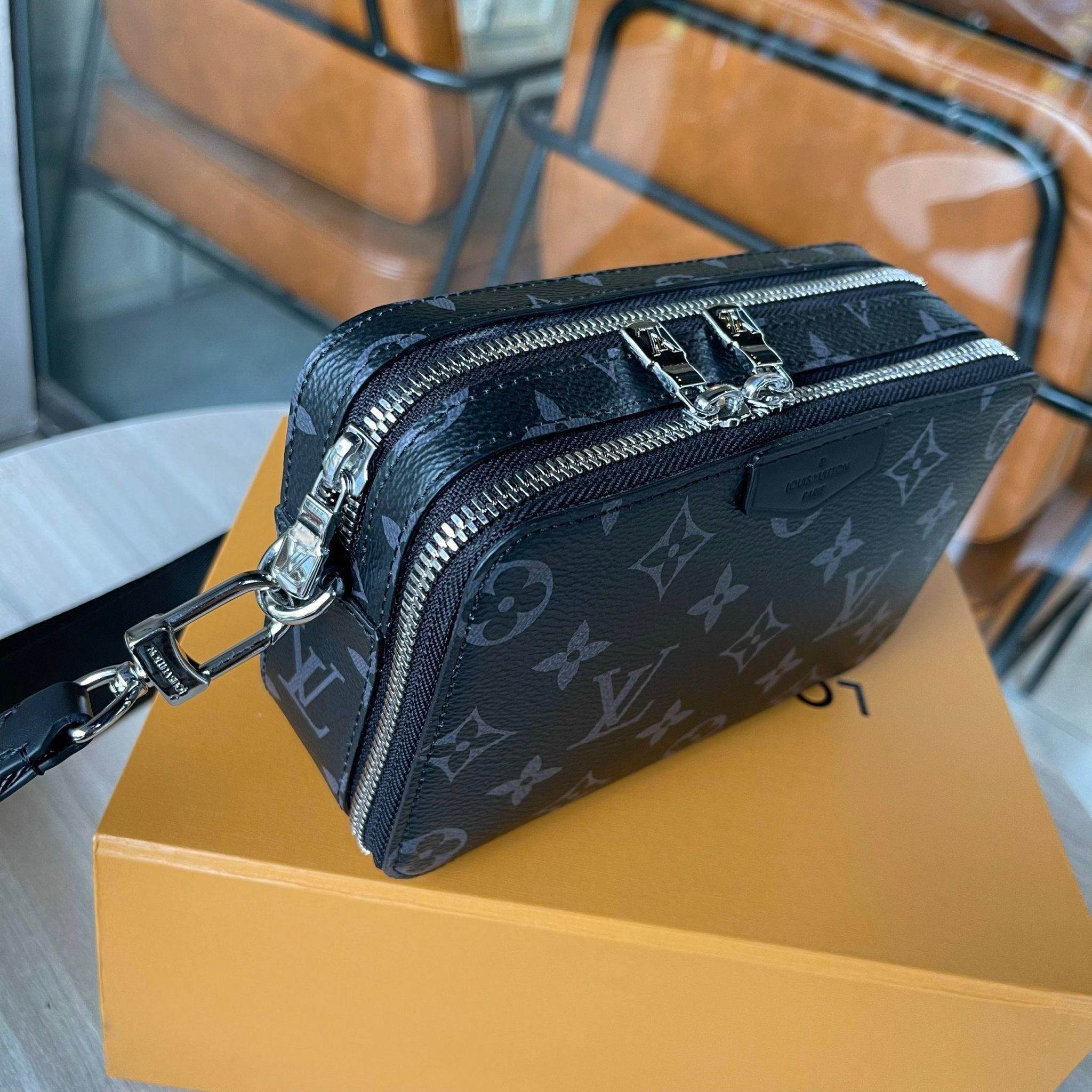 Túi Xách - Túi Đeo Chéo Louis Vuitton - Nam - TXTT167