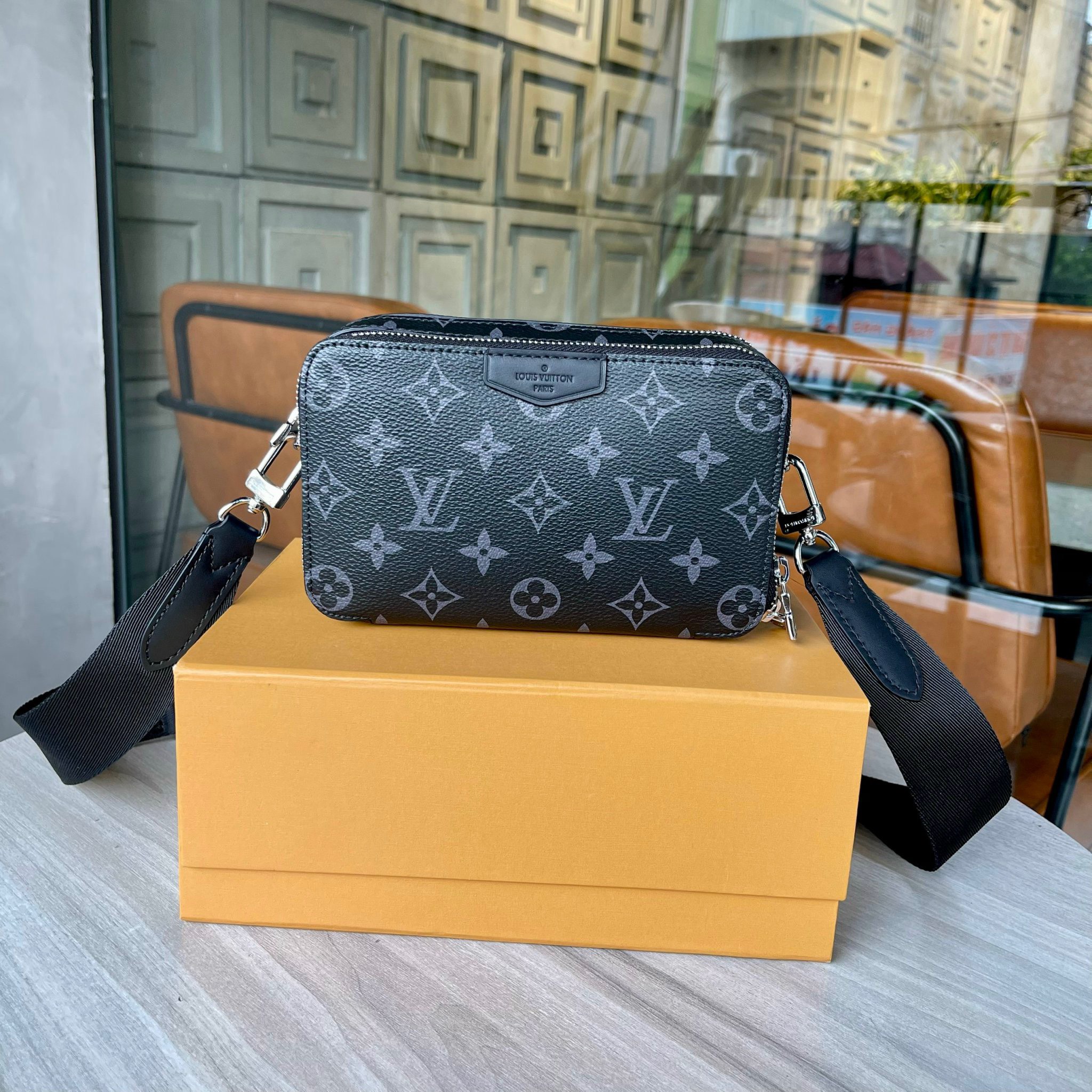 Túi Xách - Túi Đeo Chéo Louis Vuitton - Nam - TXTT167