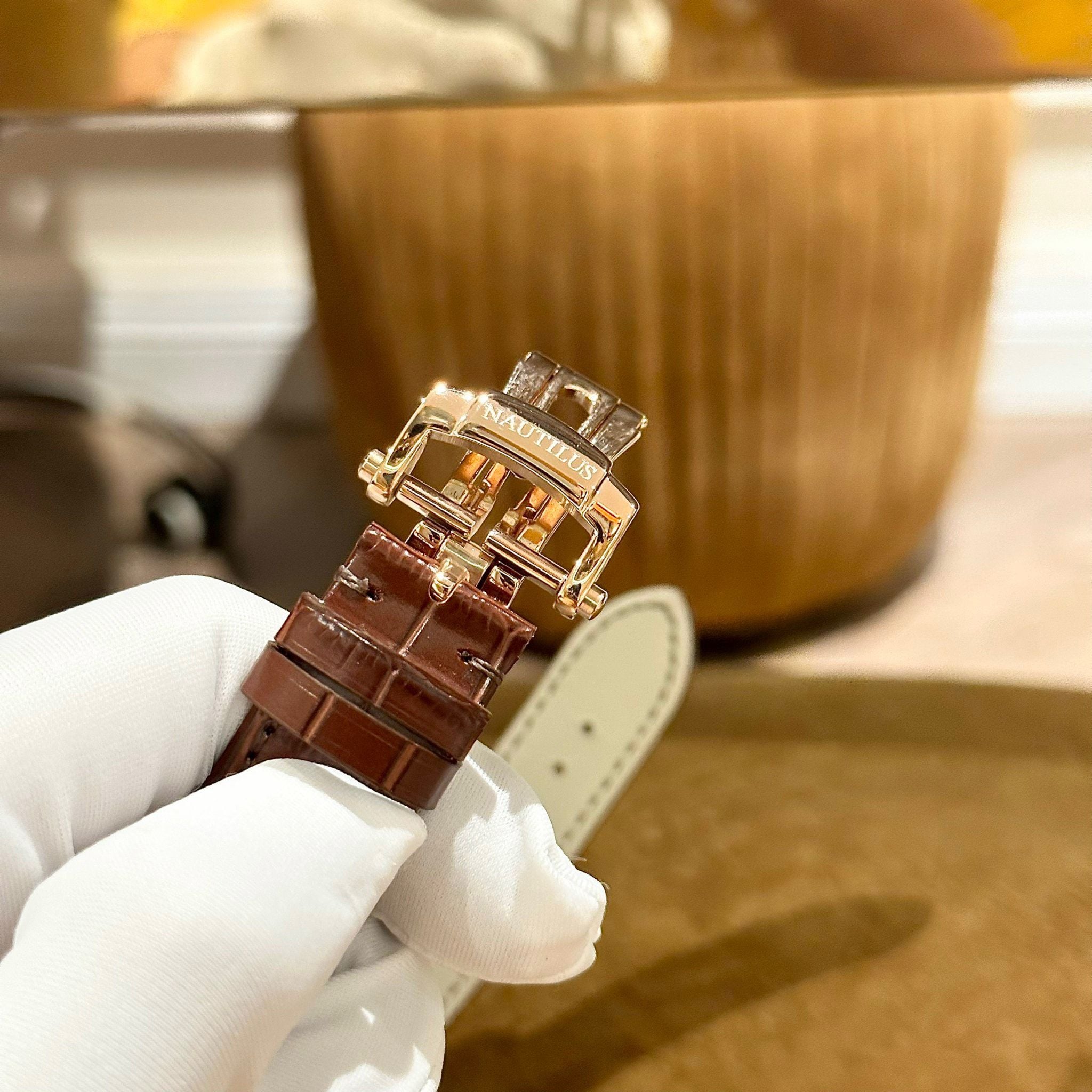 PATEK PHILIPPE NAUTILUS 40 MM - Đồng Hồ Patek Philippe - Nam - DHNTT1434