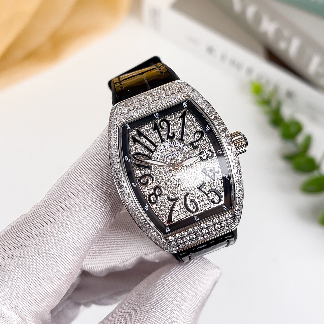 FRANCK MULLER VANGUARD LADY 32 MM - Đồng Hồ Franck Muller - Nữ - DHTT211