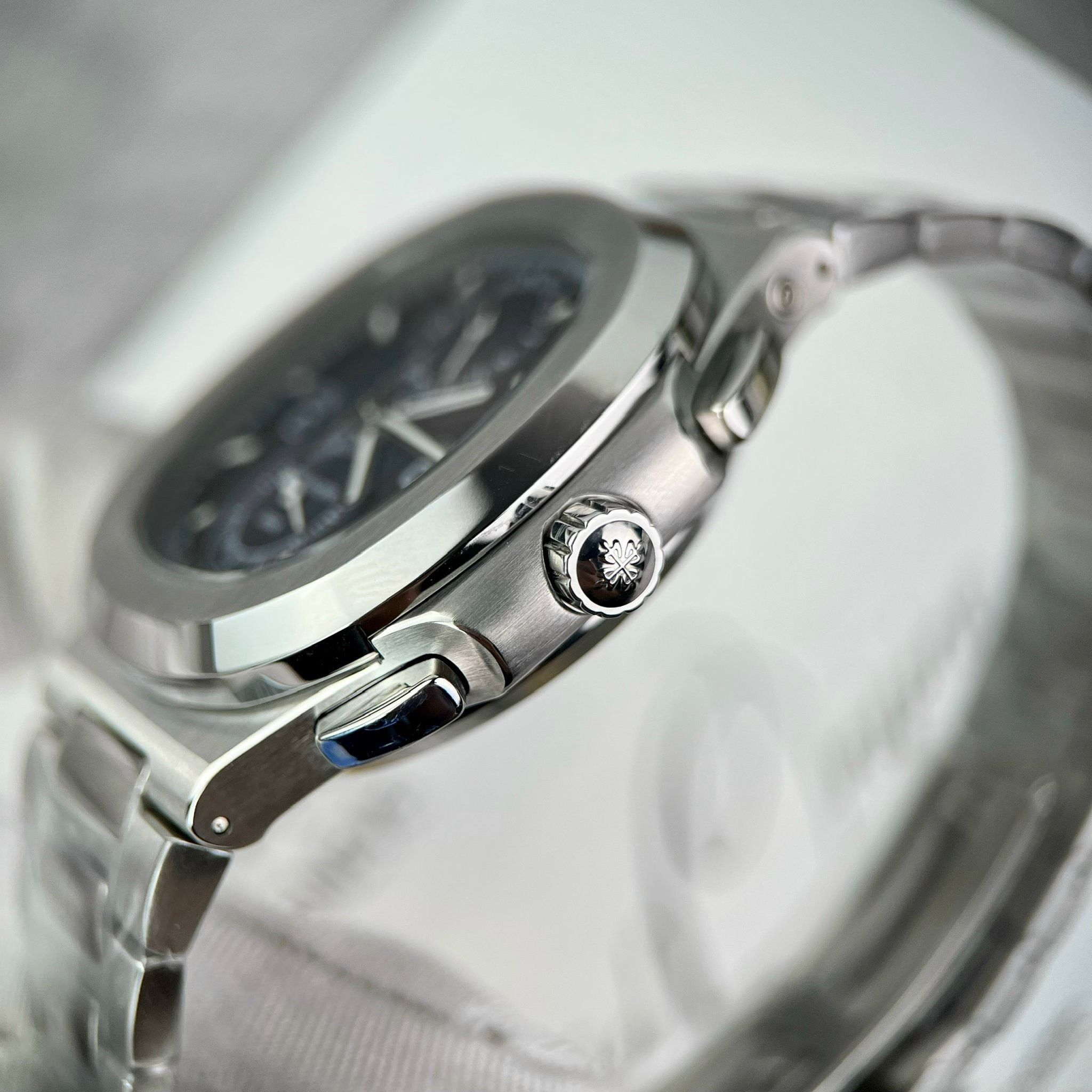 PATEK PHILIPPE NAUTILUS 40 MM - Đồng Hồ Patek Philippe - Nam - DHNTT1377