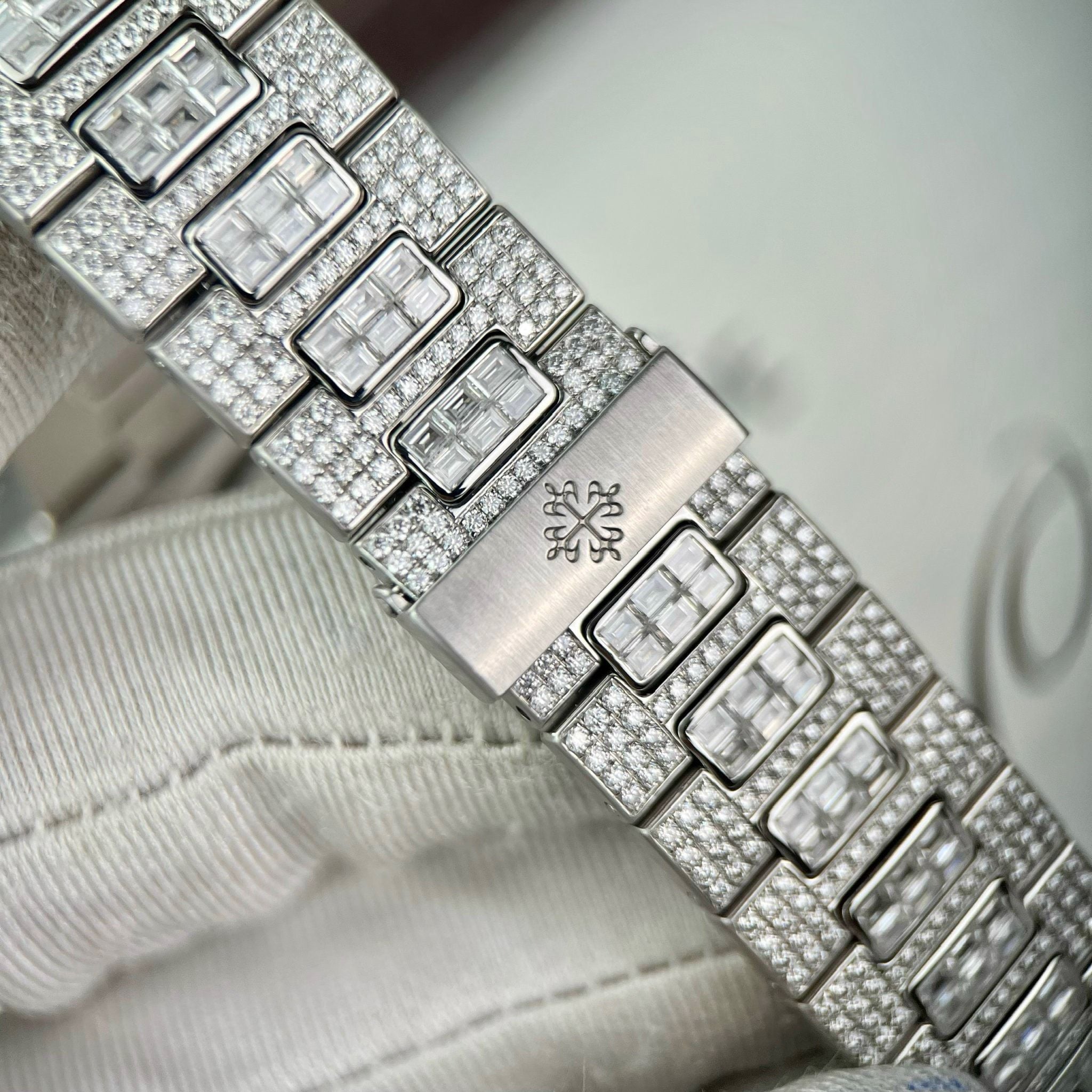 PATEK PHILIPPE NAUTILUS 40 MM - Đồng Hồ Patek Philippe - Nam - DHNTT1448