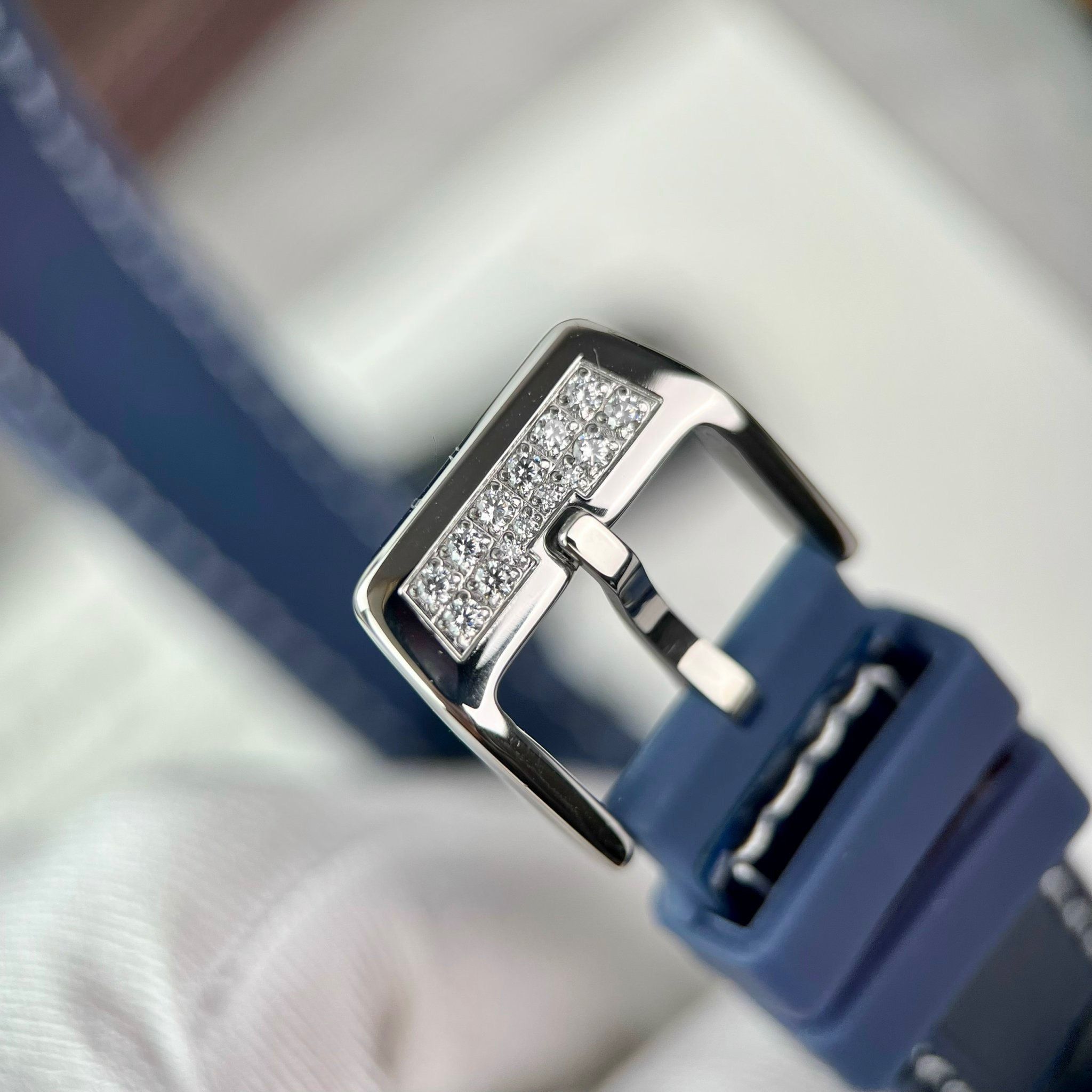 FRANCK MULLER VANGUARD LADY V32 - Đồng Hồ Franck Muller - Nữ - DHTT584