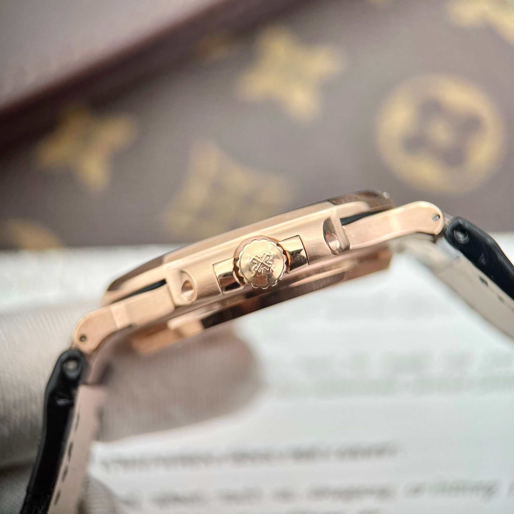 PATEK PHILIPPE NAUTILUS 40 MM - Đồng Hồ Patek Philippe - Nam - DHNTT1541