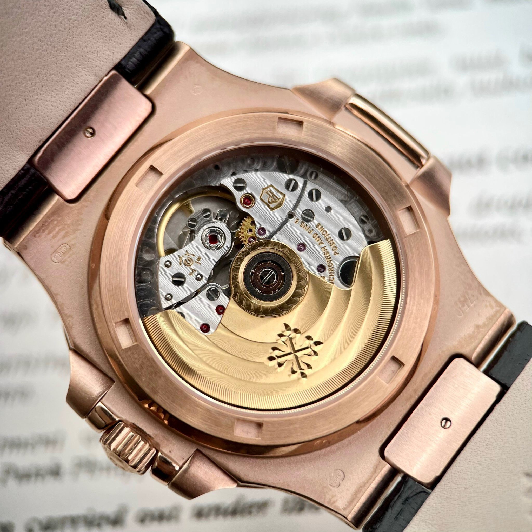 PATEK PHILIPPE NAUTILUS 40 MM - Đồng Hồ Patek Philippe - Nam - DHNTT1541