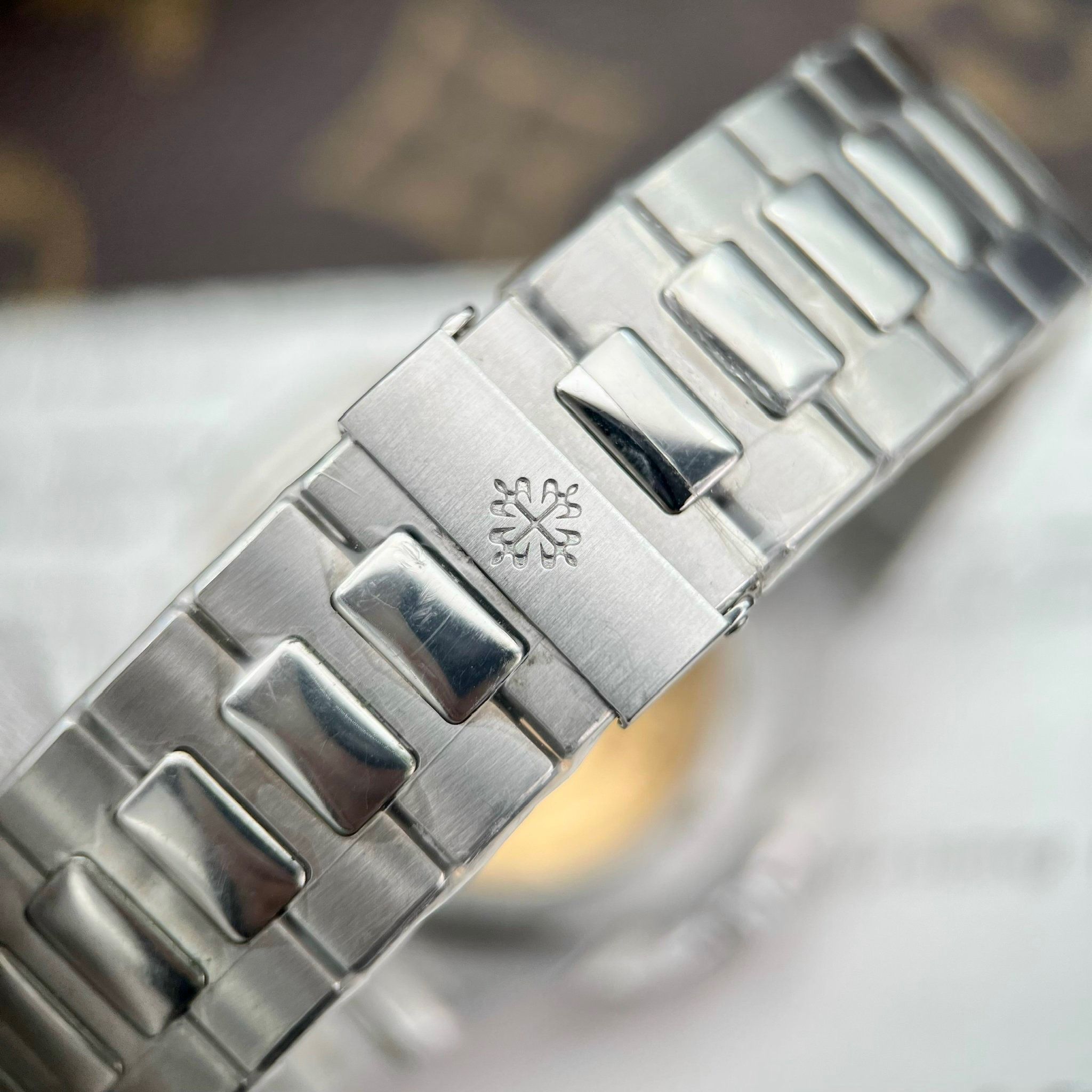 PATEK PHILIPPE NAUTILUS 40 MM - Đồng Hồ Patek Philippe - Nam - DHNTT1582