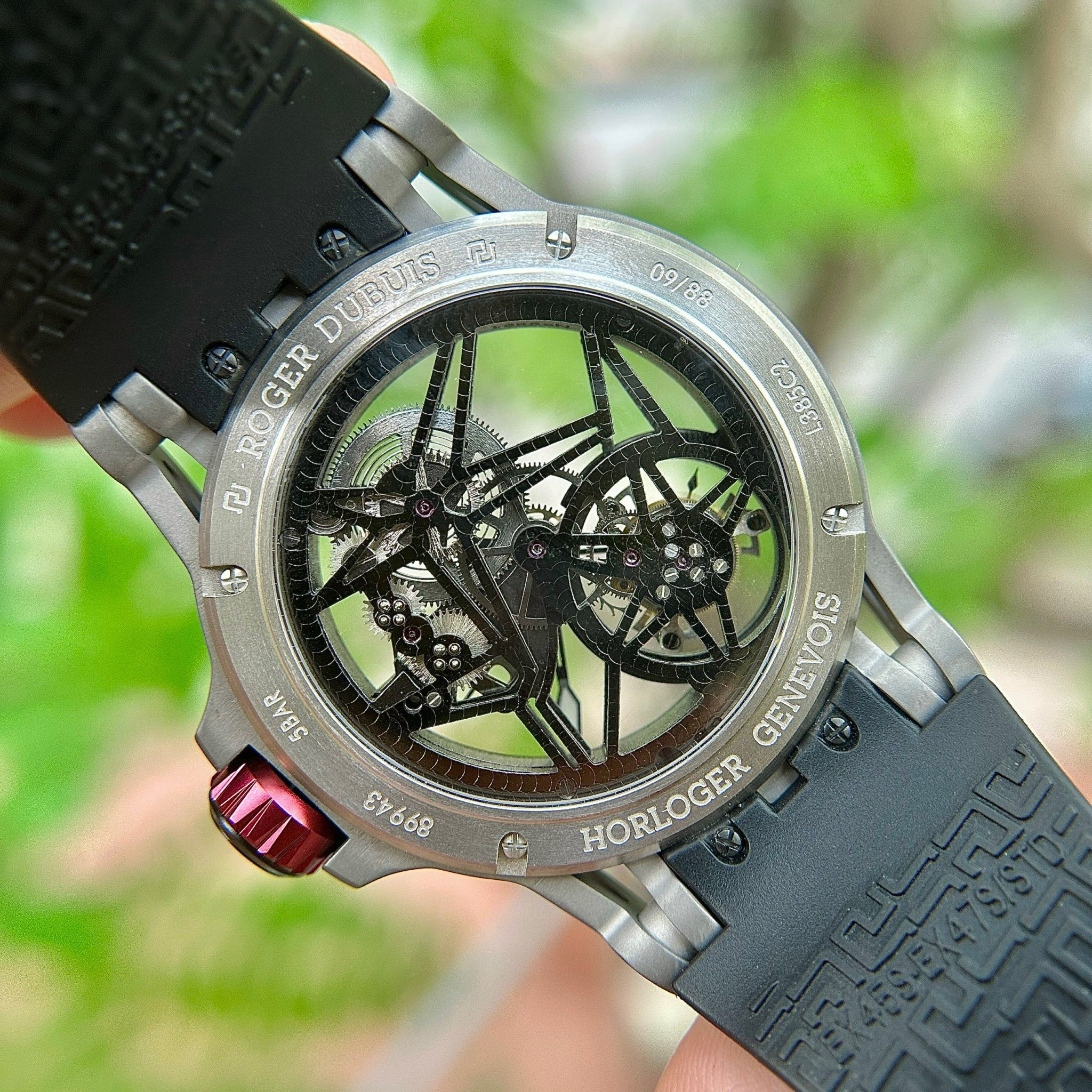 ROGER DUBUIS EXCALIBUR TOURBILLON 45 MM - Đồng Hồ Roger Dubuis - Nam - DHNTT1591