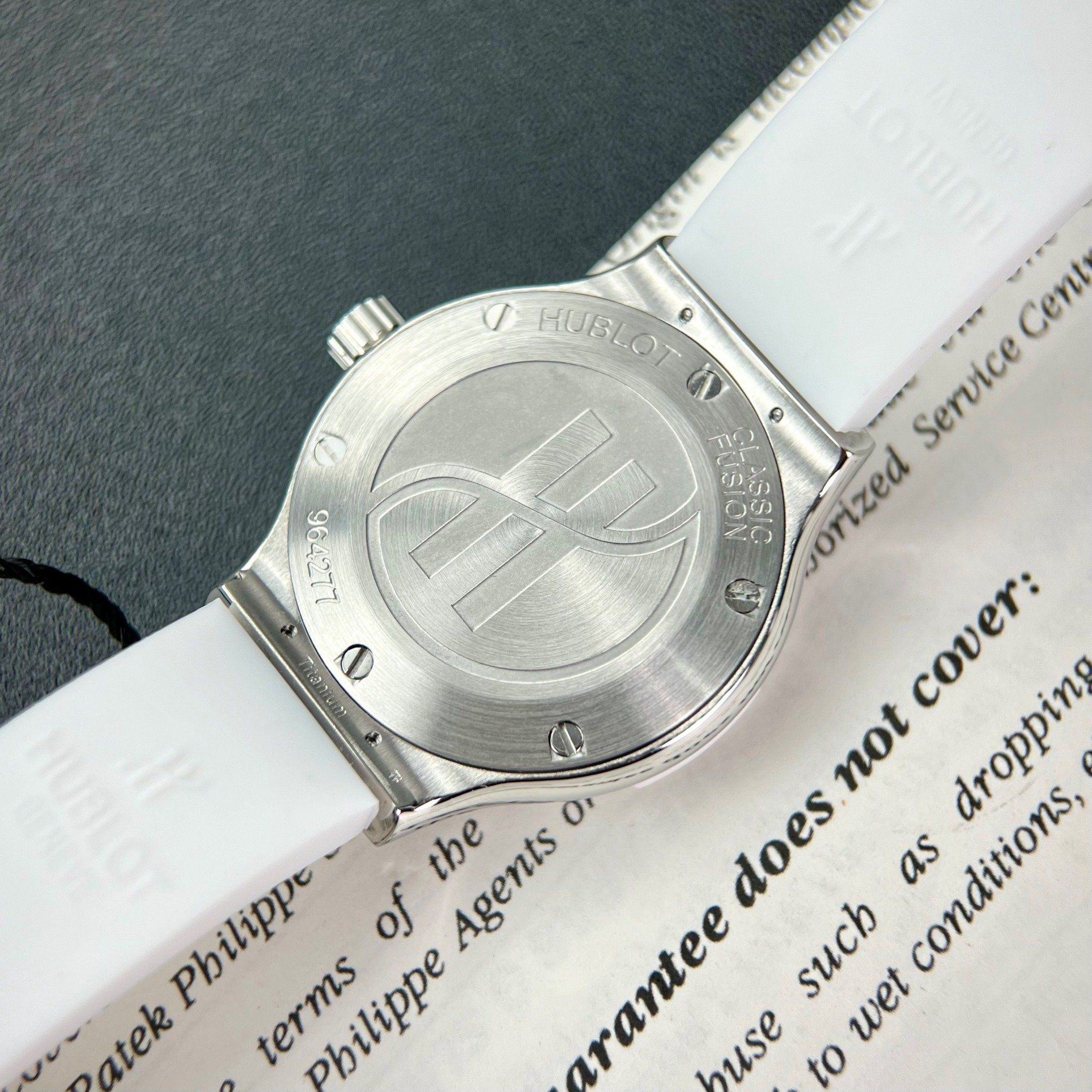 HUBLOT CLASSIC FUSION 33 MM - Đồng Hồ Hublot - Nữ - DHTT524