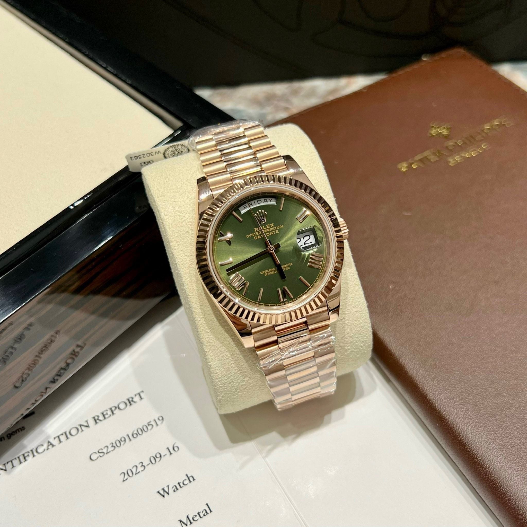 ROLEX DAY-DATE 40 MM - Đồng Hồ Rolex - Nam - DHNTT486