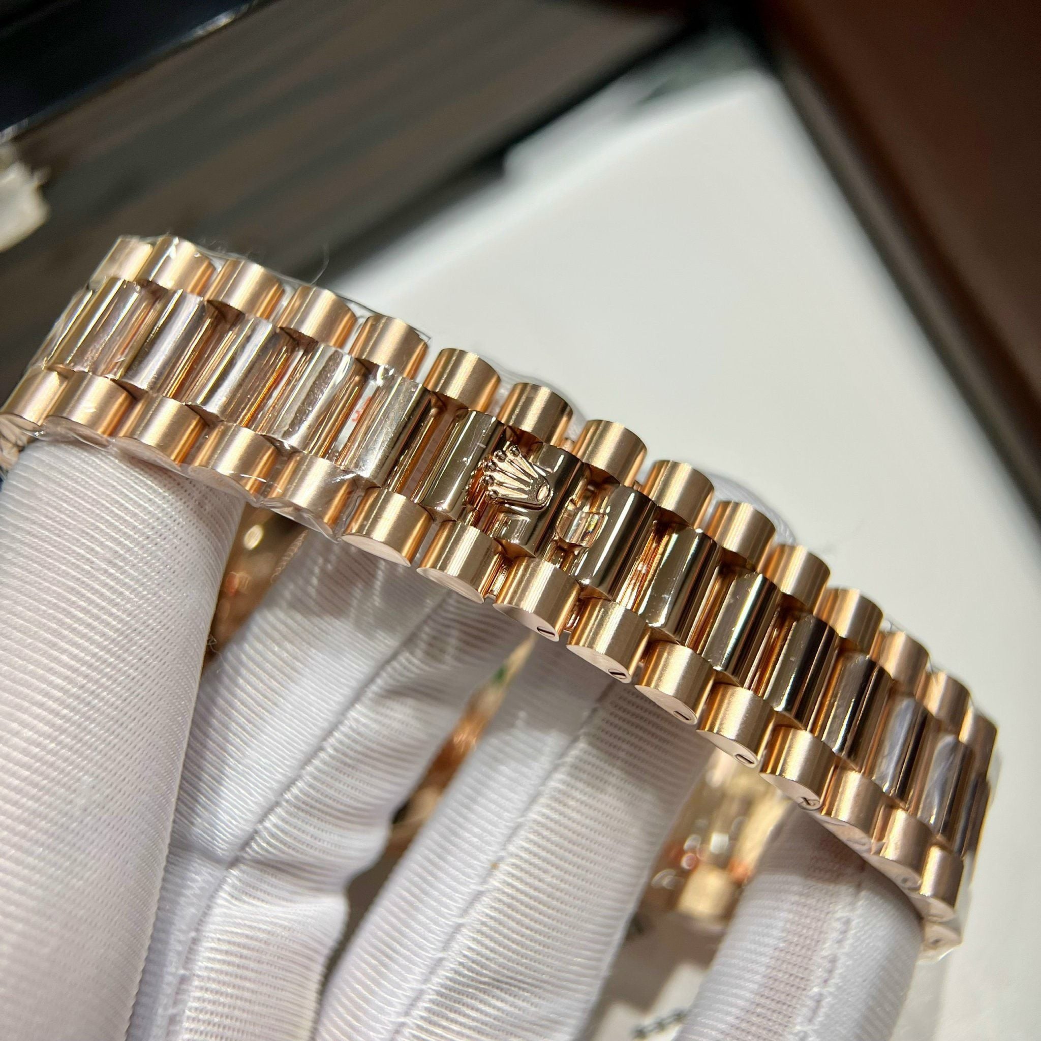 ROLEX DAY-DATE 40 MM - Đồng Hồ Rolex - Nam - DHNTT636
