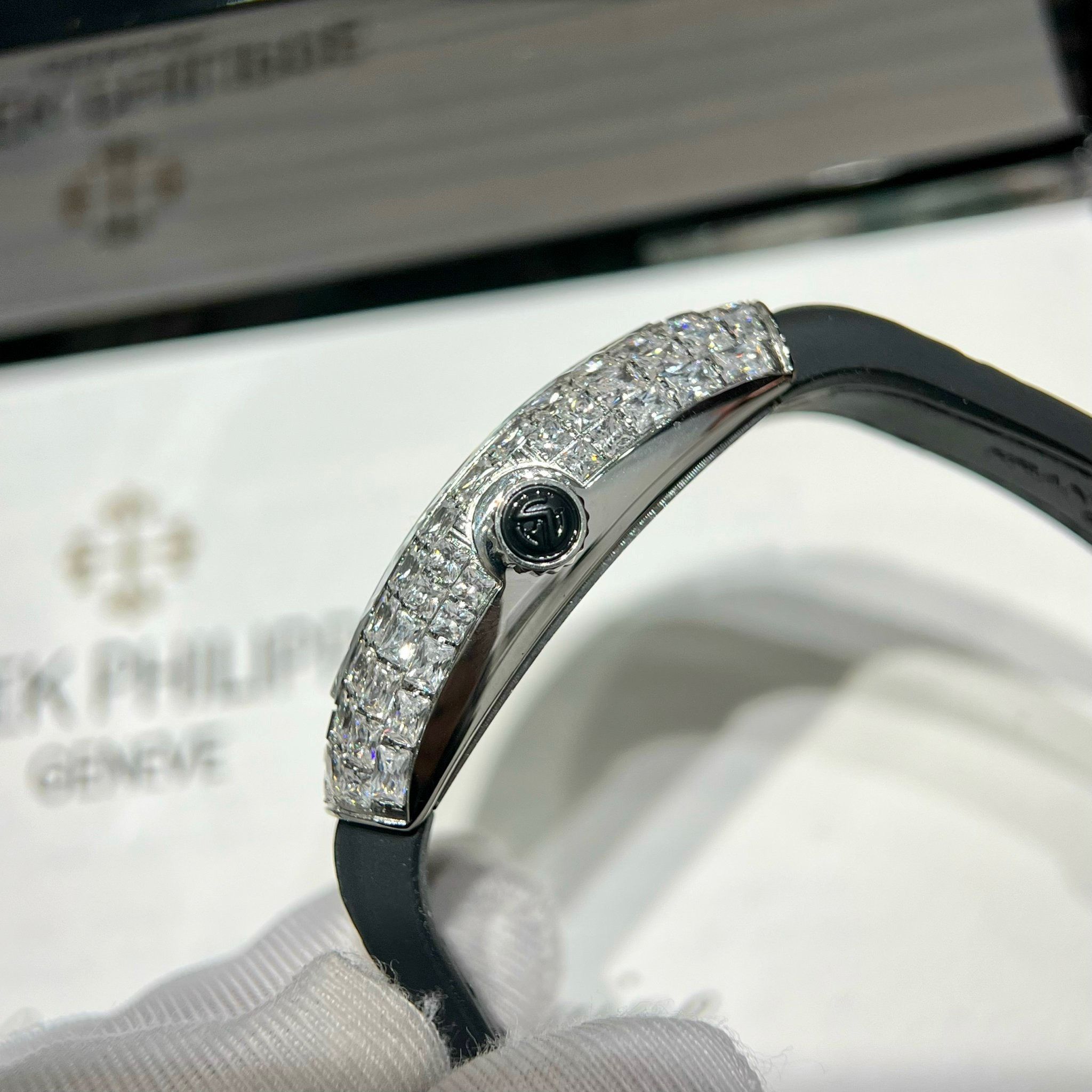 FRANCK MULLER VANGUARD LADY V32 - Đồng Hồ Franck Muller - Nữ - DHTT609