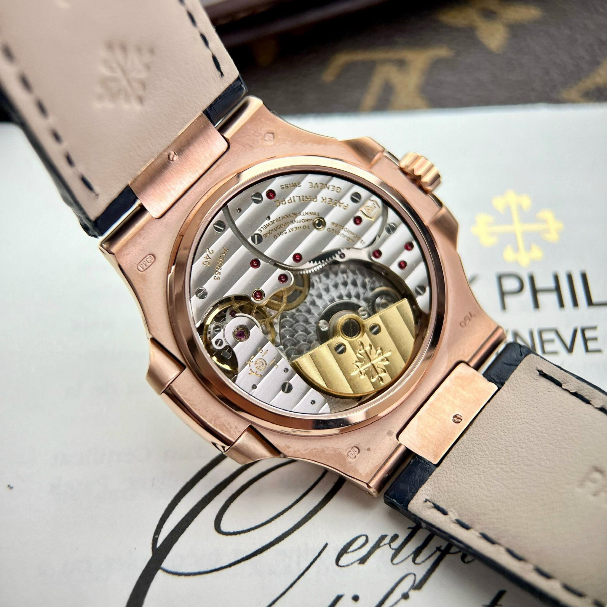 PATEK PHILIPPE NAUTILUS 40 MM - Đồng Hồ Patek Philippe - Nam - DHNTT1638