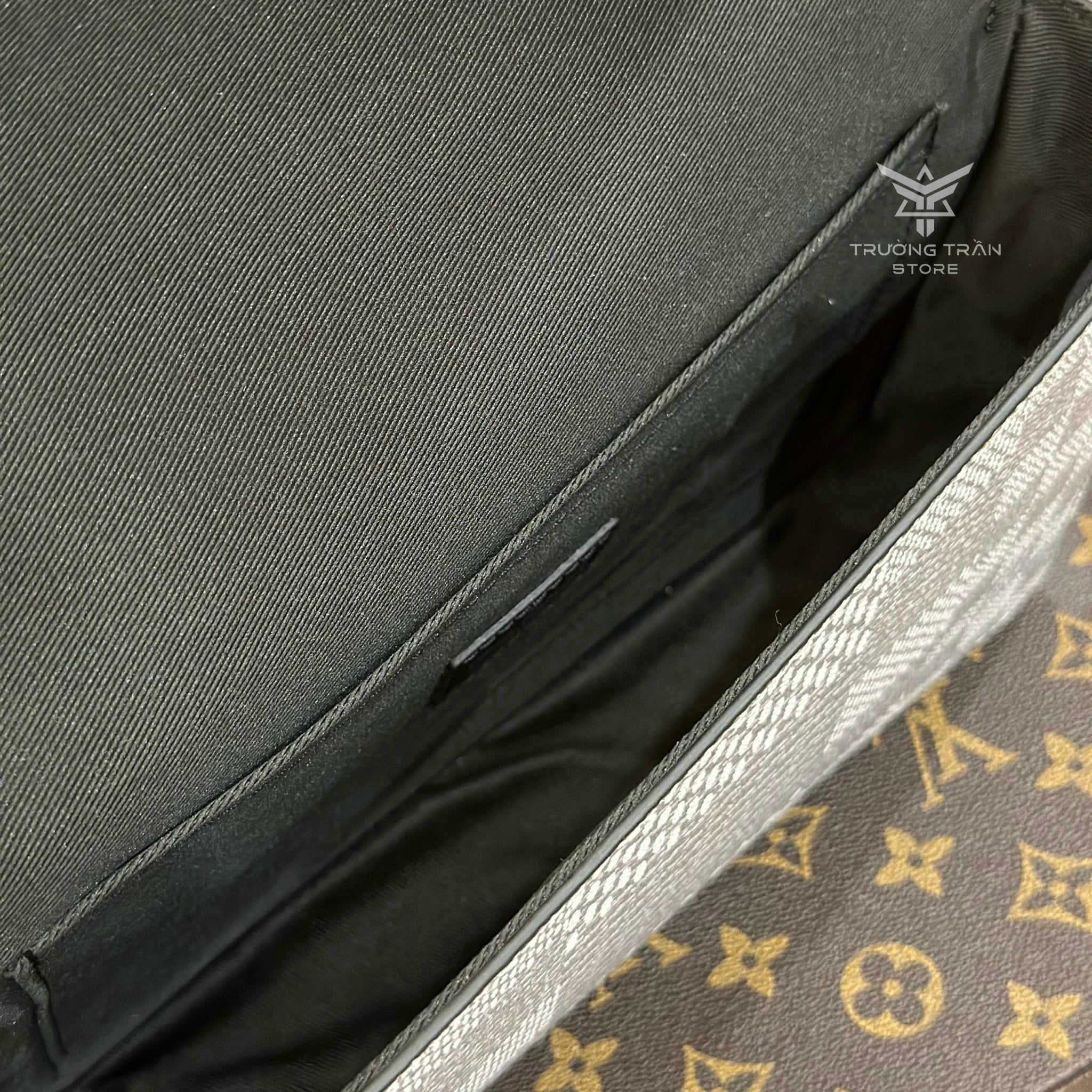 Túi xách - Túi Đeo Chéo Louis Vuitton - Nam - TXTT172