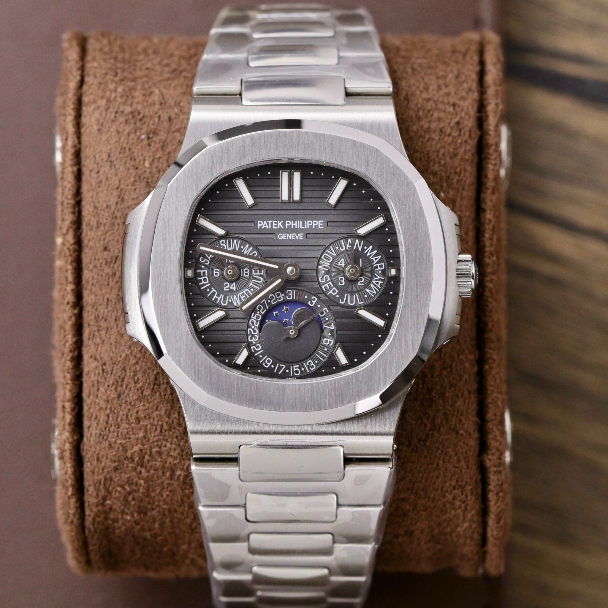 PATEK PHILIPPE NAUTILUS 40 MM - Đồng Hồ Patek Philippe - Nam - DHNTT1669