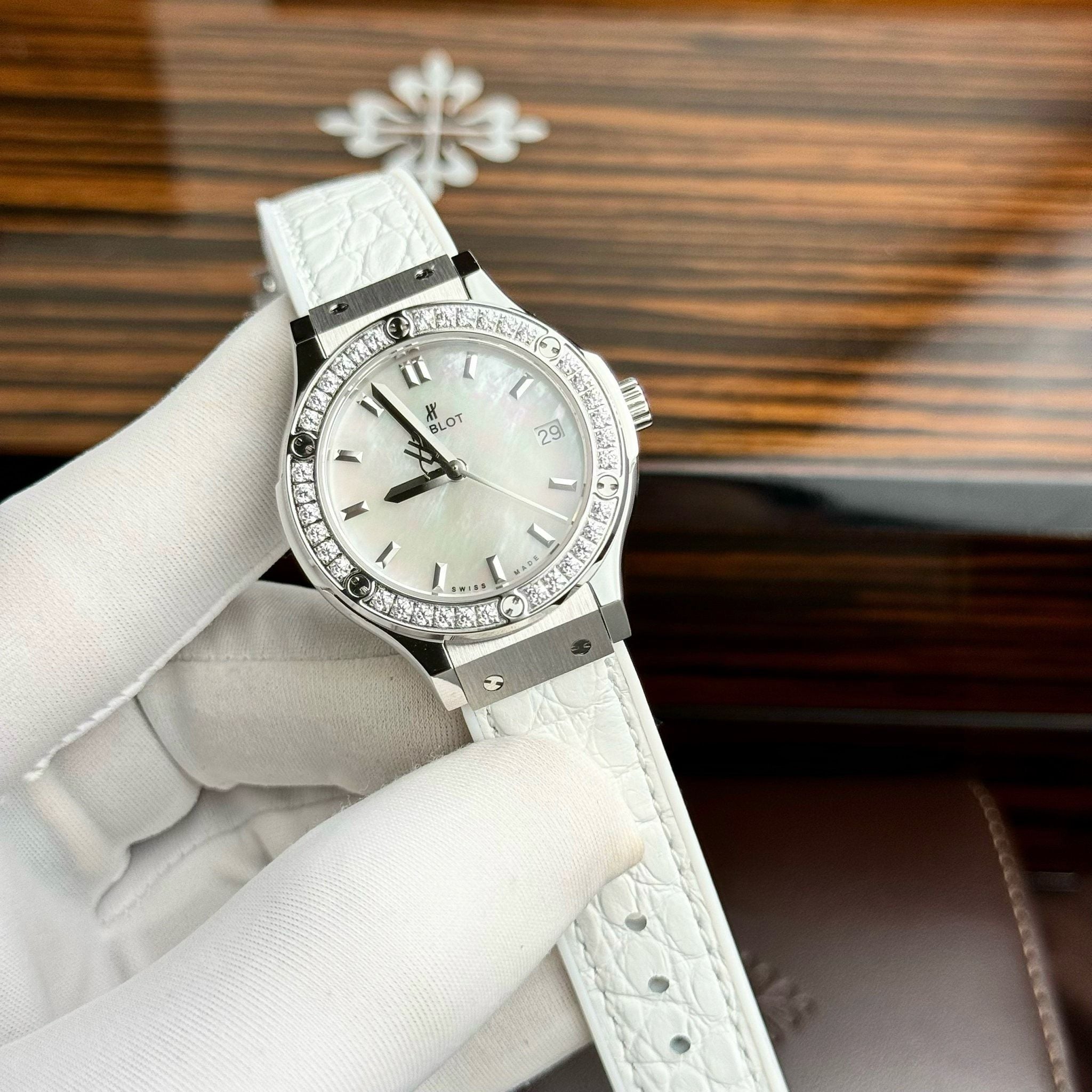 HUBLOT CLASSIC FUSION 33 MM - Đồng Hồ Hublot - Nữ - DHTT587