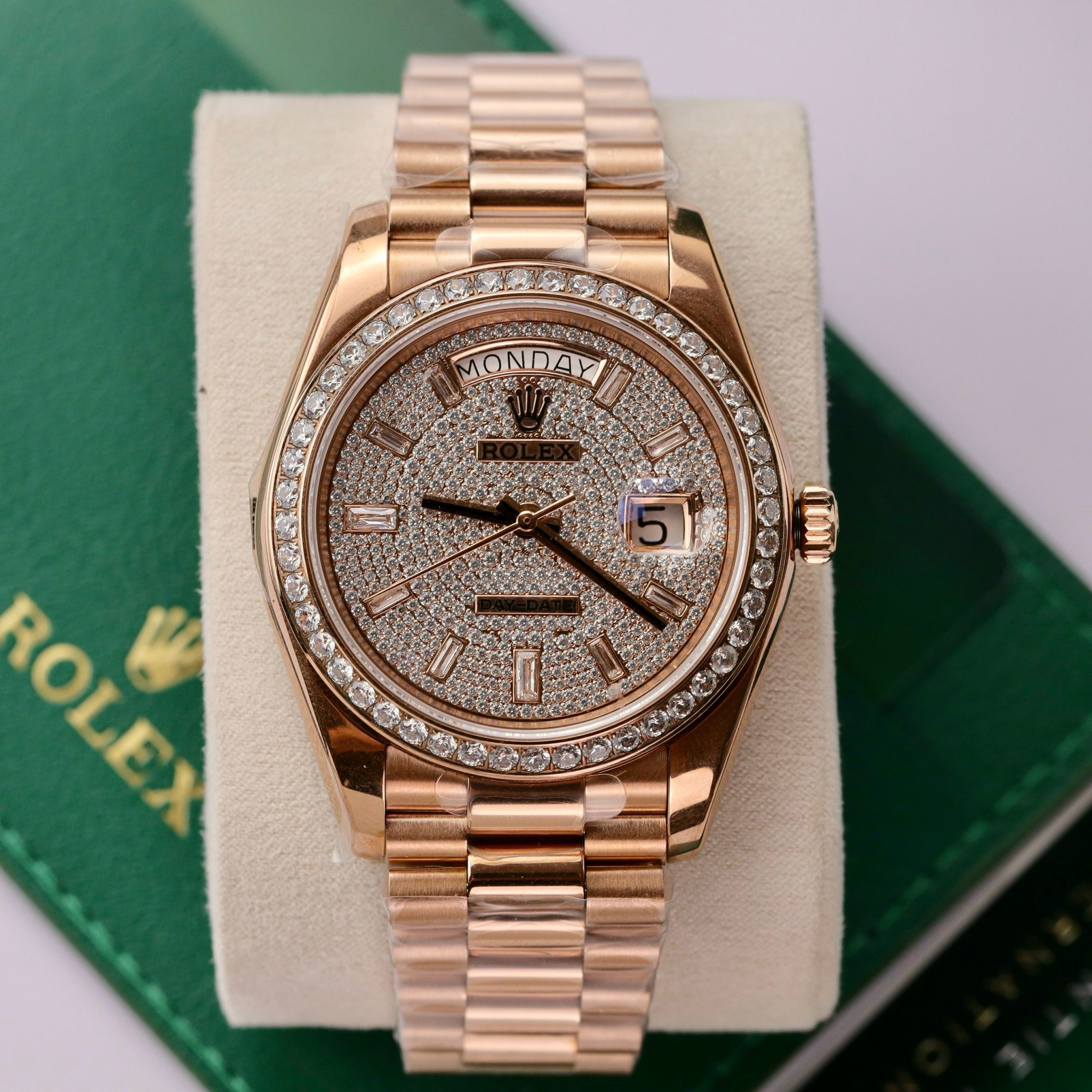 ROLEX DAY-DATE 40 MM - Đồng Hồ Rolex - Nam - DHNTT1765