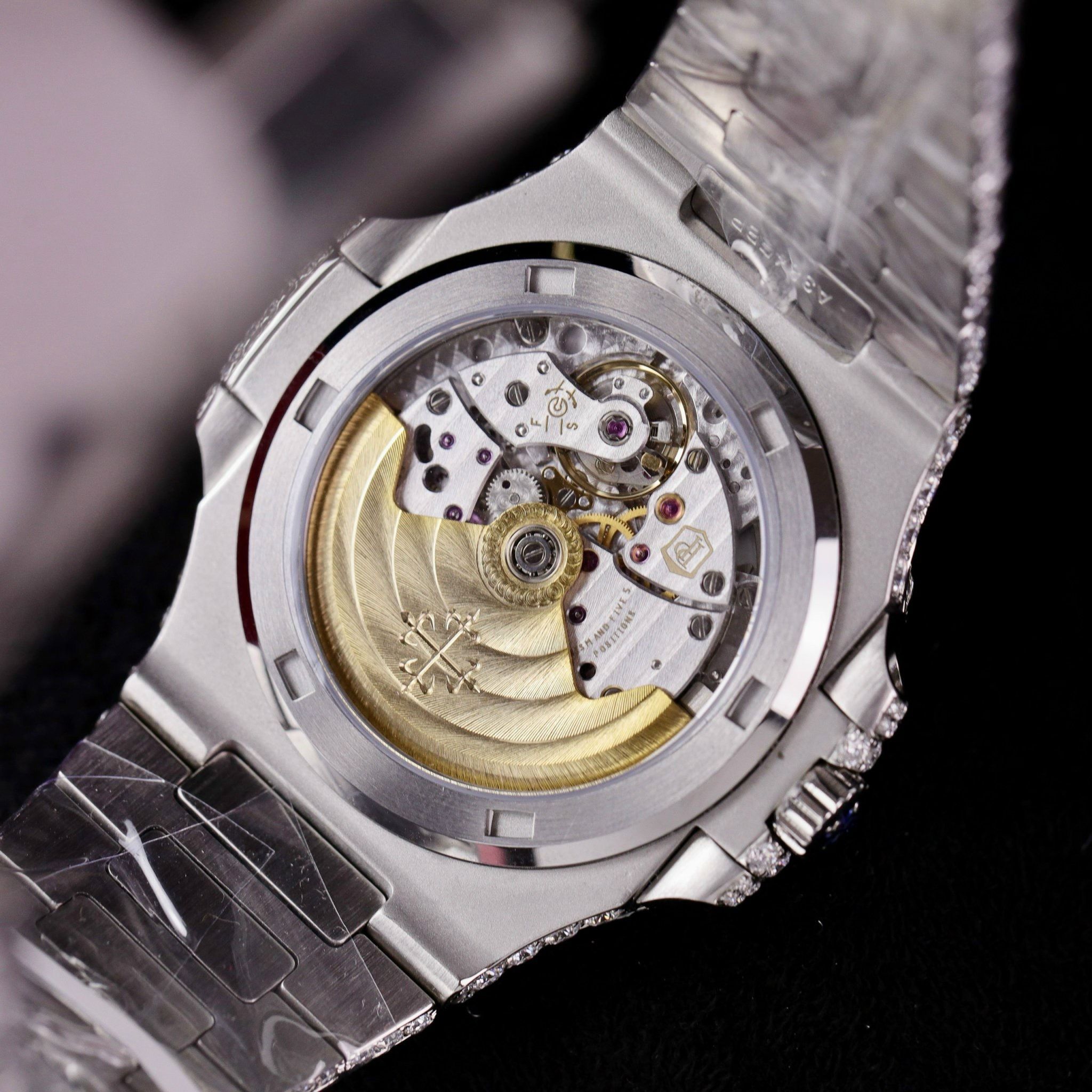 PATEK PHILIPPE NAUTILUS 40 MM - Đồng Hồ Patek Philippe - Nam - DHNTT1675