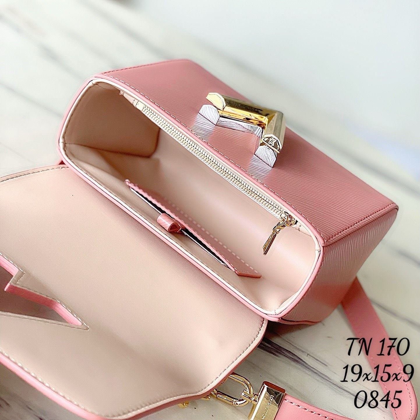 Túi Nữ Louis Vuitton - TNTT49