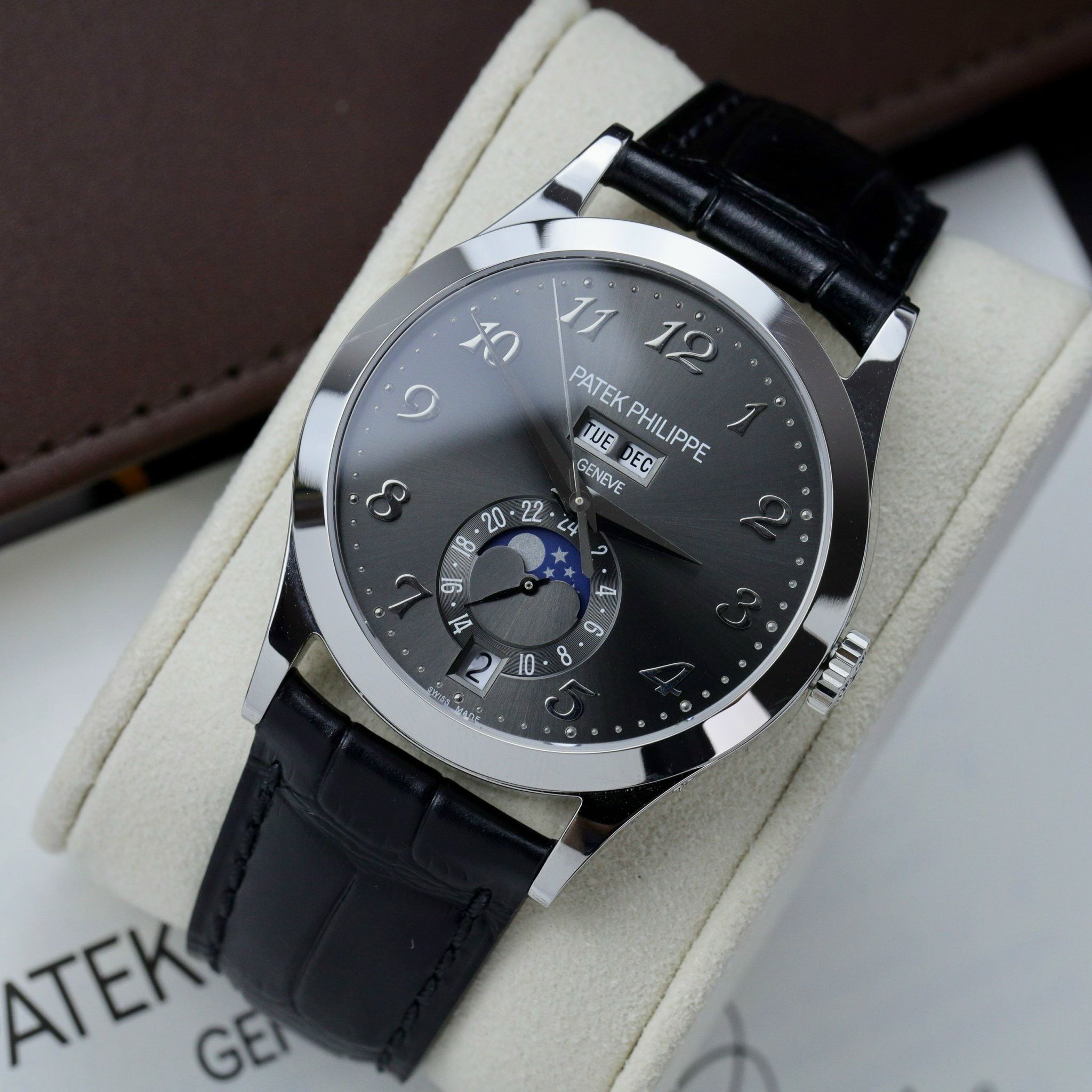 PATEK PHILIPPE COMPLICATIONS 39 MM - Đồng Hồ Patek Philippe - Nam - DHNTT1763