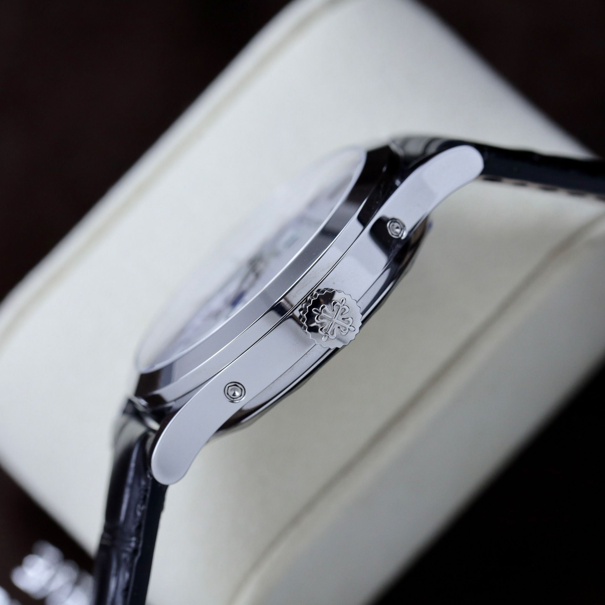 PATEK PHILIPPE COMPLICATIONS 39 MM - Đồng Hồ Patek Philippe - Nam - DHNTT667