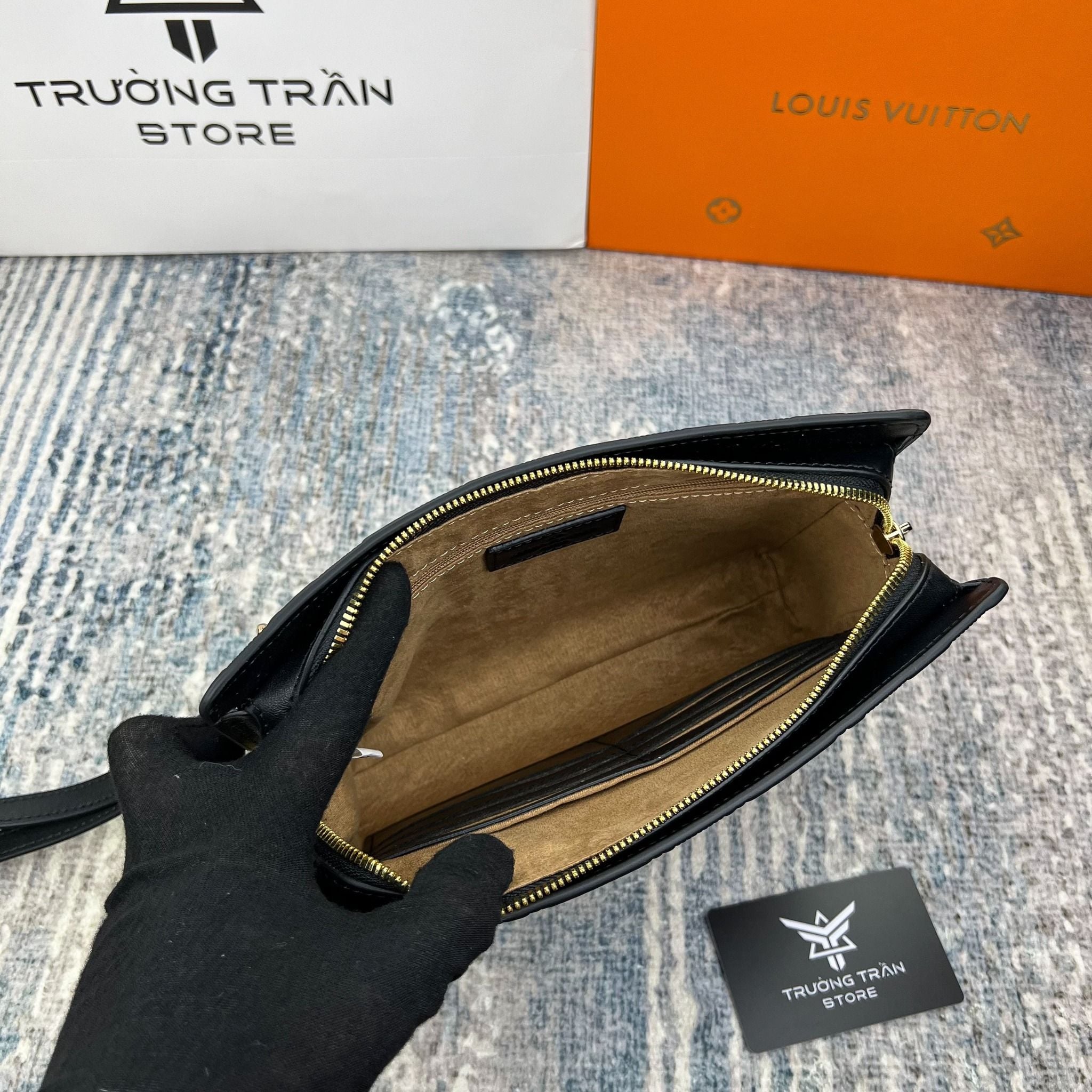 Clutch - Ví Khóa Vân Tay Louis Vuitton - Nam - CLTT221