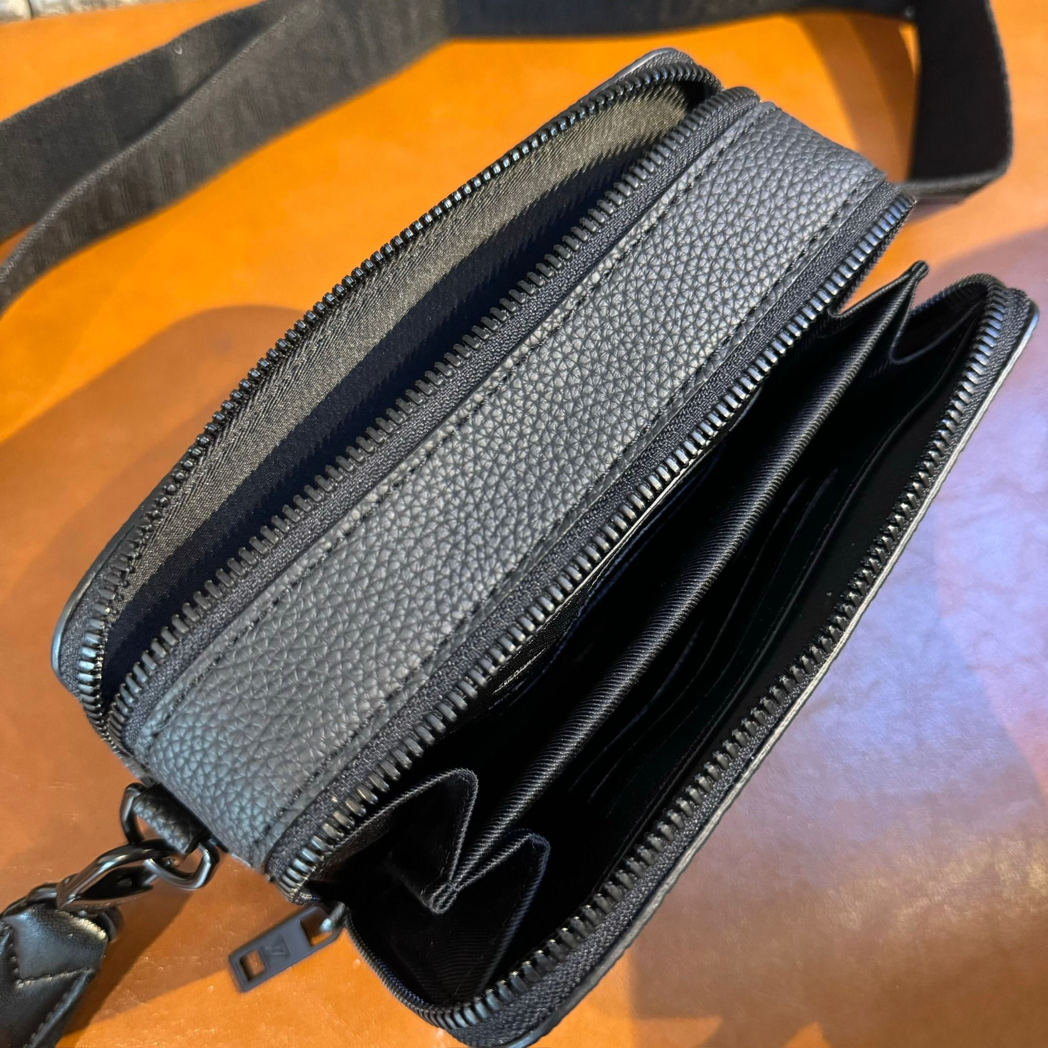 Túi Xách - Túi Đeo Chéo Louis Vuitton - Nam - TXTT179