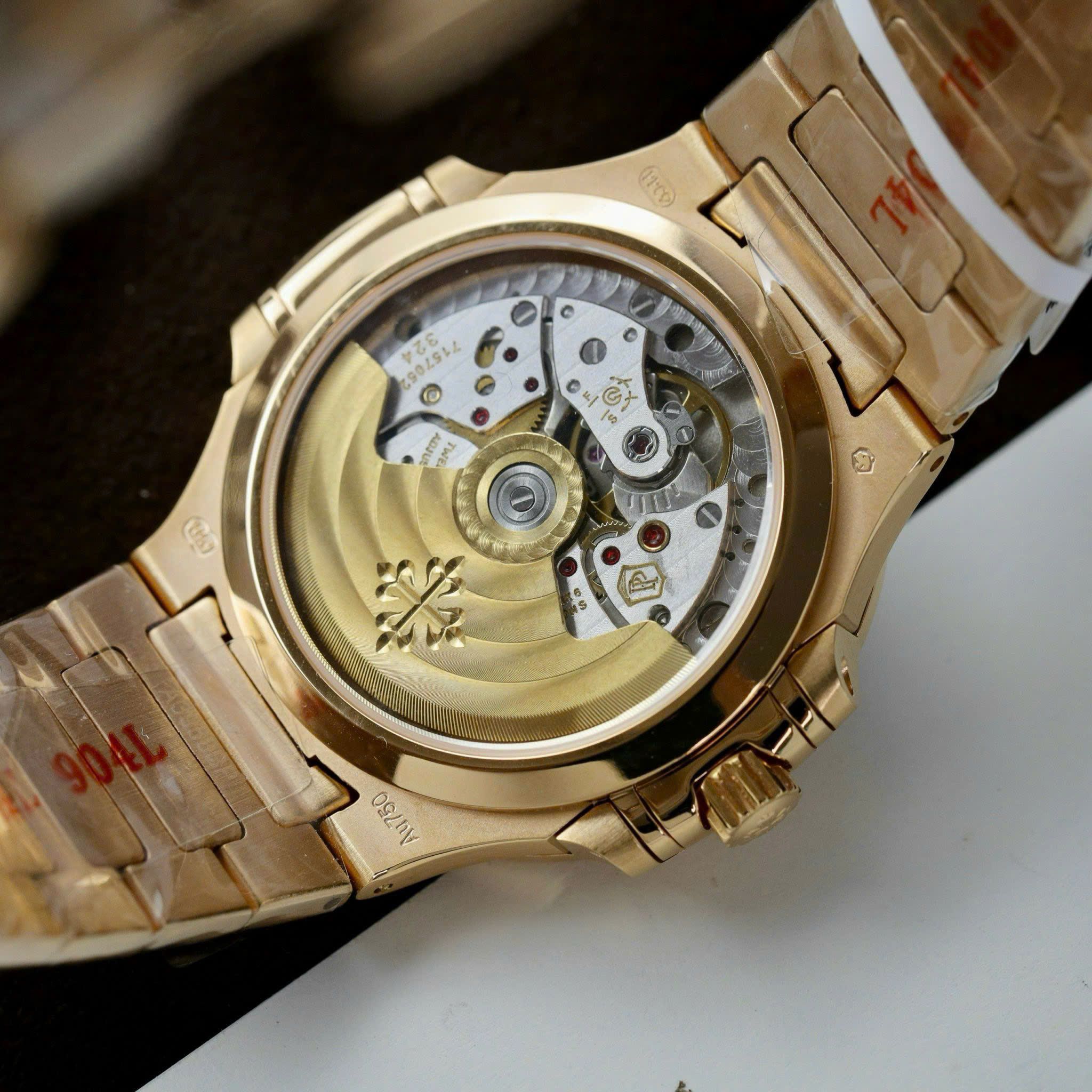 PATEK PHILIPPE NAUTILUS 35 MM - Đồng Hồ Patek Philippe - Nữ - DHTT169