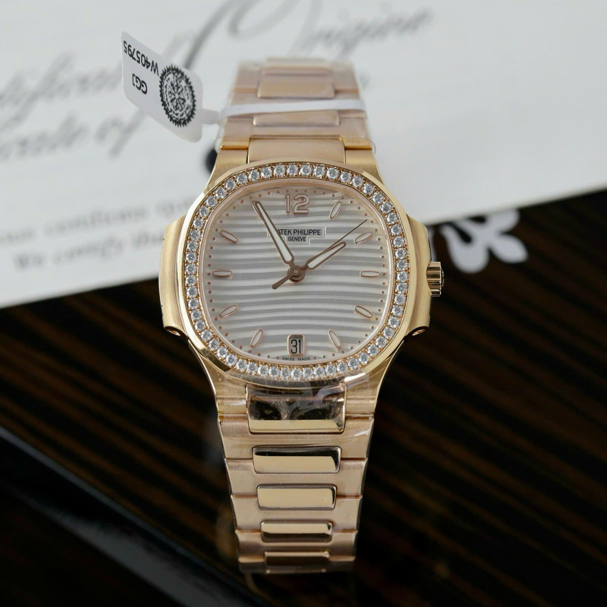 PATEK PHILIPPE NAUTILUS 35 MM - Đồng Hồ Patek Philippe - Nữ - DHTT169