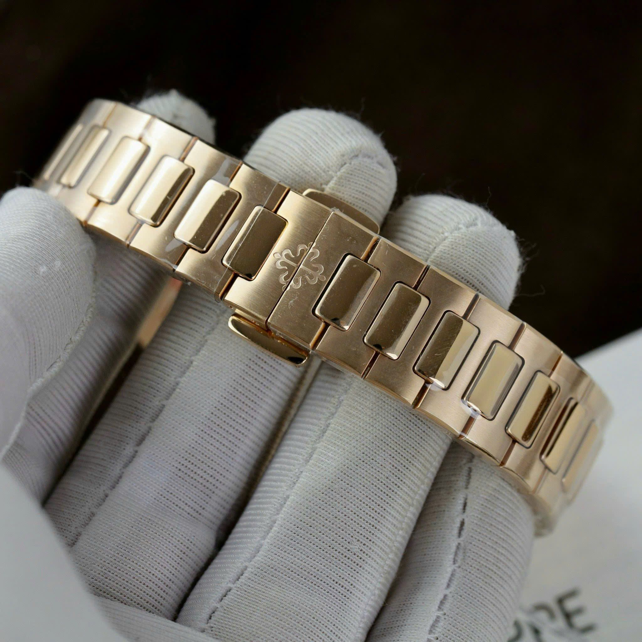 PATEK PHILIPPE NAUTILUS 35 MM - Đồng Hồ Patek Philippe - Nữ - DHTT169