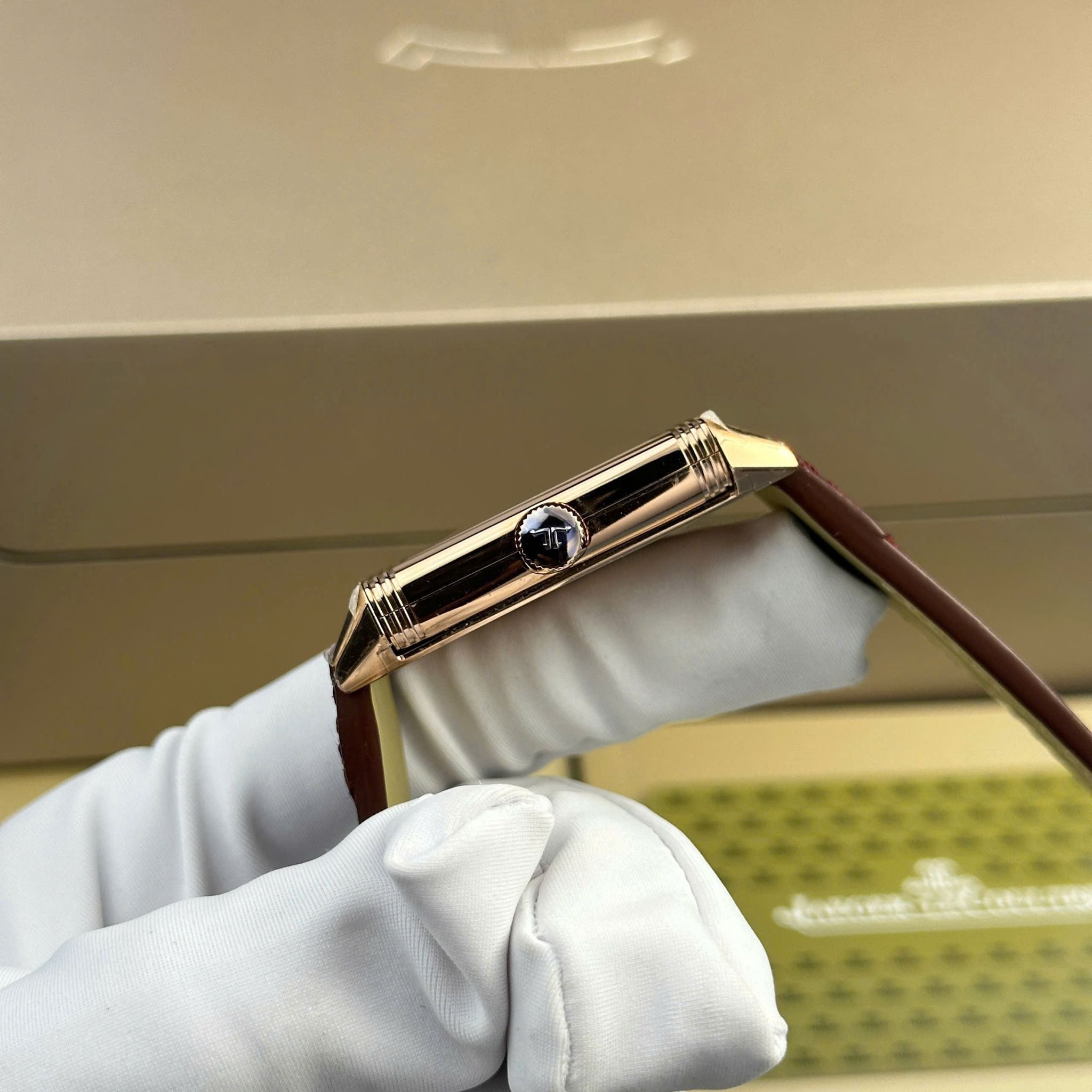 JAEGER-LECOULTRE REVERSO TRIBUTE 28 MM - Đồng Hồ Jaeger-LeCoultre - Nam - DHNTT1812