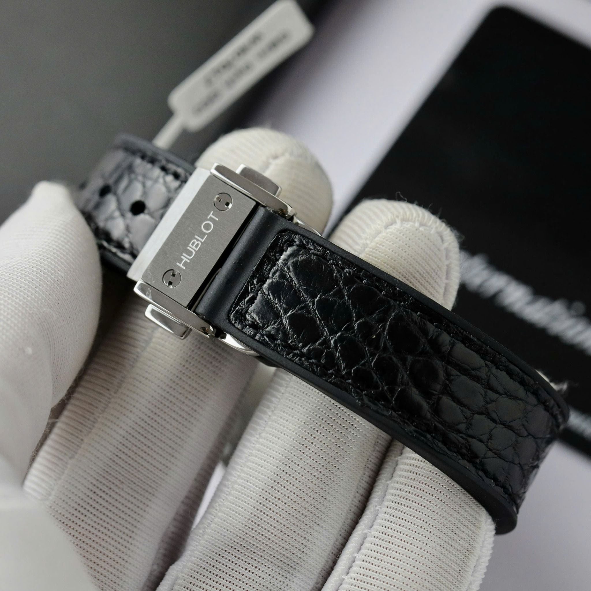 HUBLOT CLASSIC FUSION 33 MM - Đồng Hồ Hublot - Nữ - DHTT638