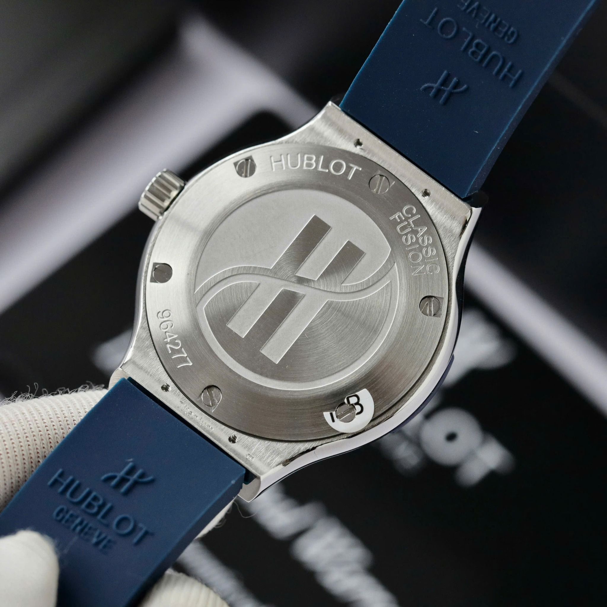 HUBLOT CLASSIC FUSION 33 MM - Đồng Hồ Hublot - Nữ - DHTT192