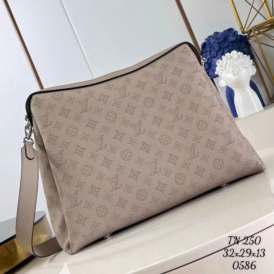 Túi Nữ Louis Vuitton - TNTT196
