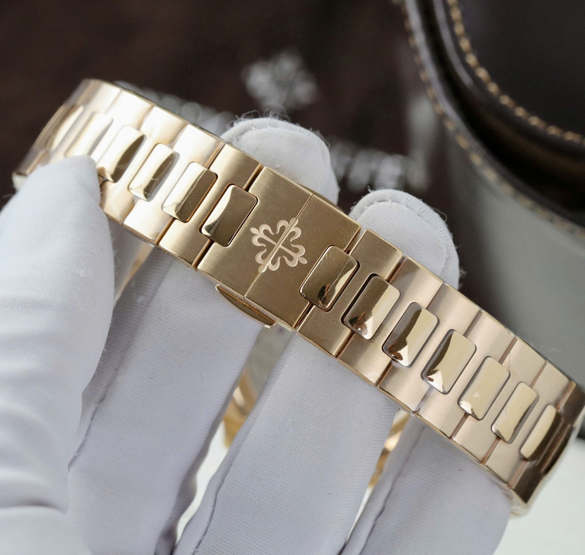 PATEK PHILIPPE NAUTILUS 40 MM - Đồng Hồ Patek Philippe - Nam - DHNTT1330