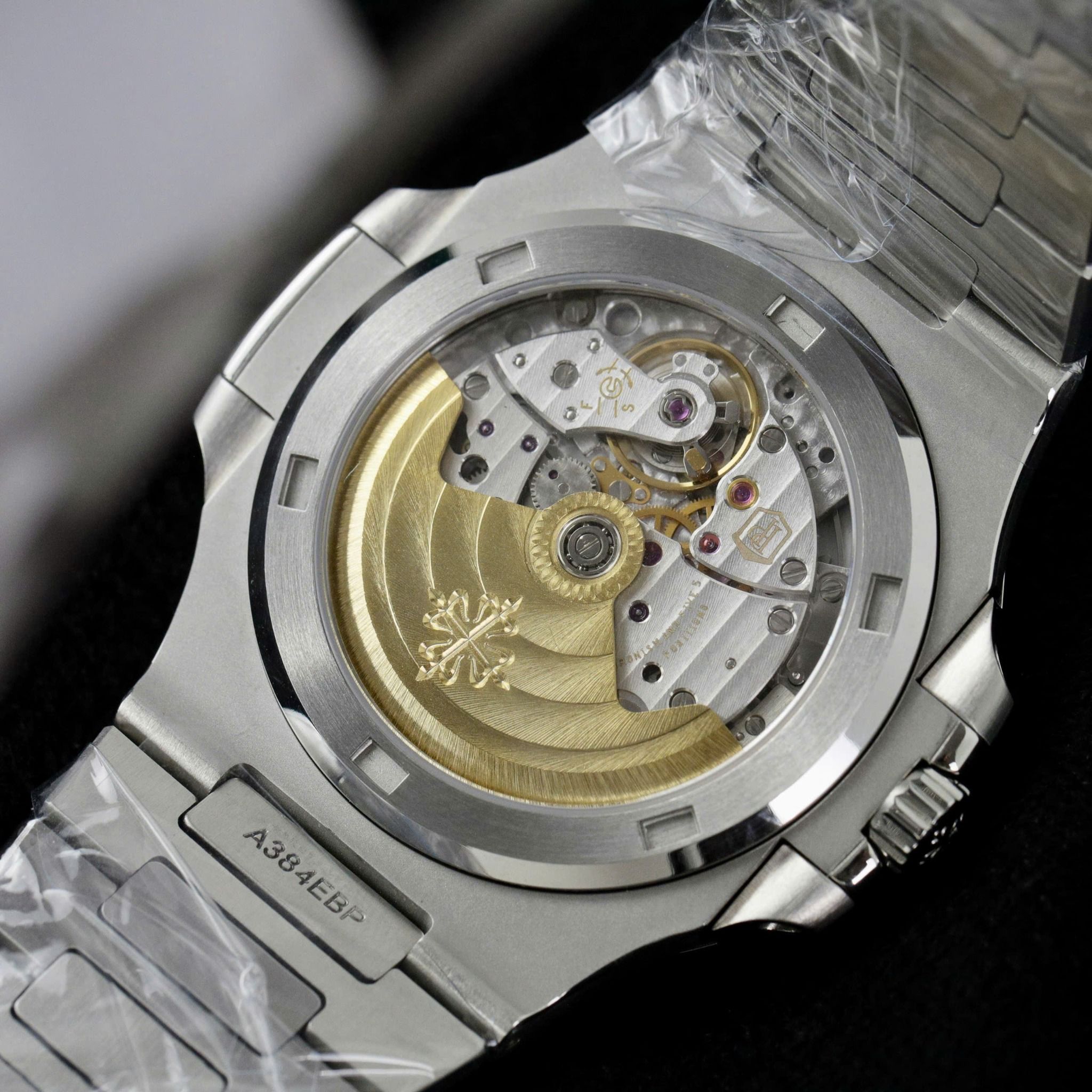 PATEK PHILIPPE NAUTILUS 40 MM - Đồng Hồ Patek Philippe - Nam - DHNTT1609