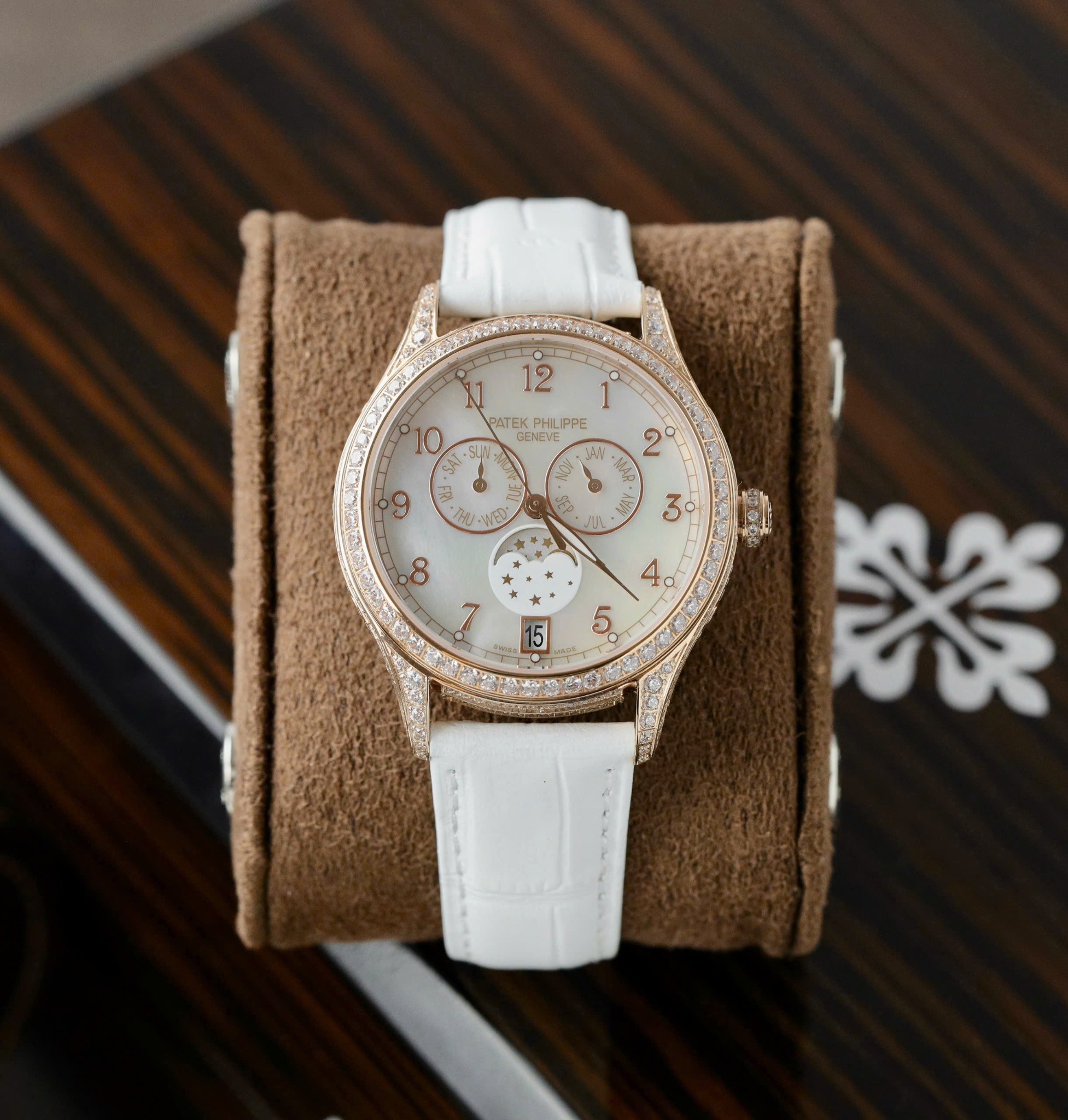 PATEK PHILIPPE COMPLICATIONS 38 MM - Đồng Hồ Patek Philippe - Nữ - DHTT633